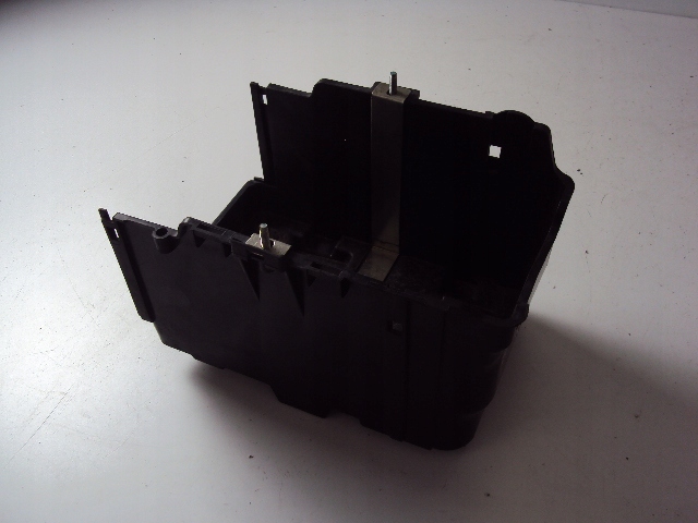 8V21-10723-BDW - ОСНОВА АКУМУЛЯТОРА FORD ECOSPORT MK2 2012-