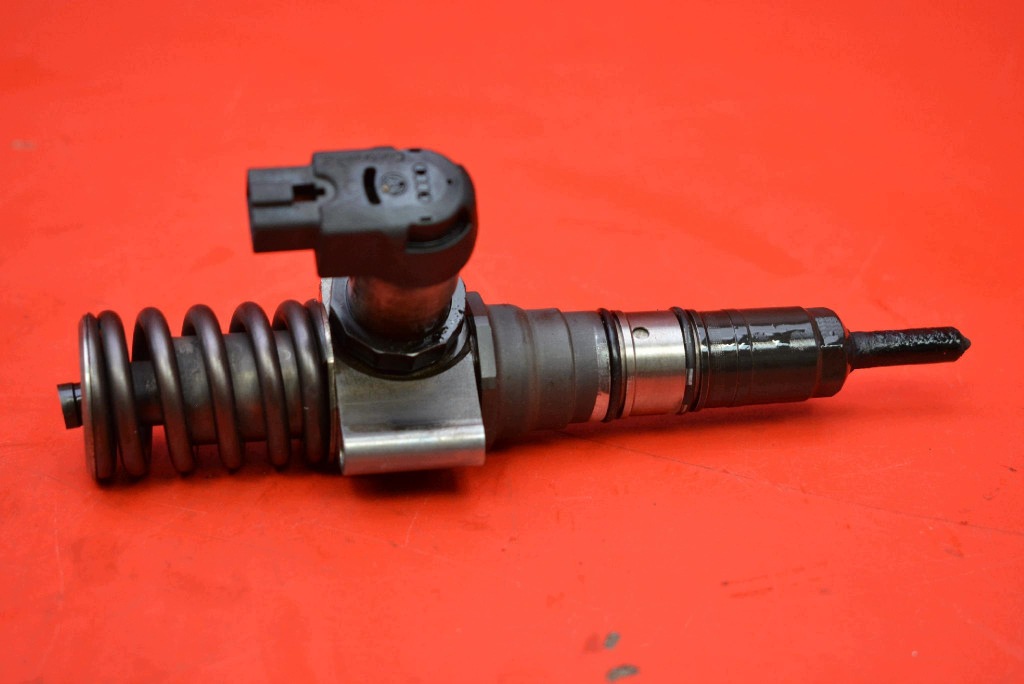 Einspritzdüse Einspritzdüse 03G130073S VW PASSAT B6 2.0 TDI 140 KM 05-10