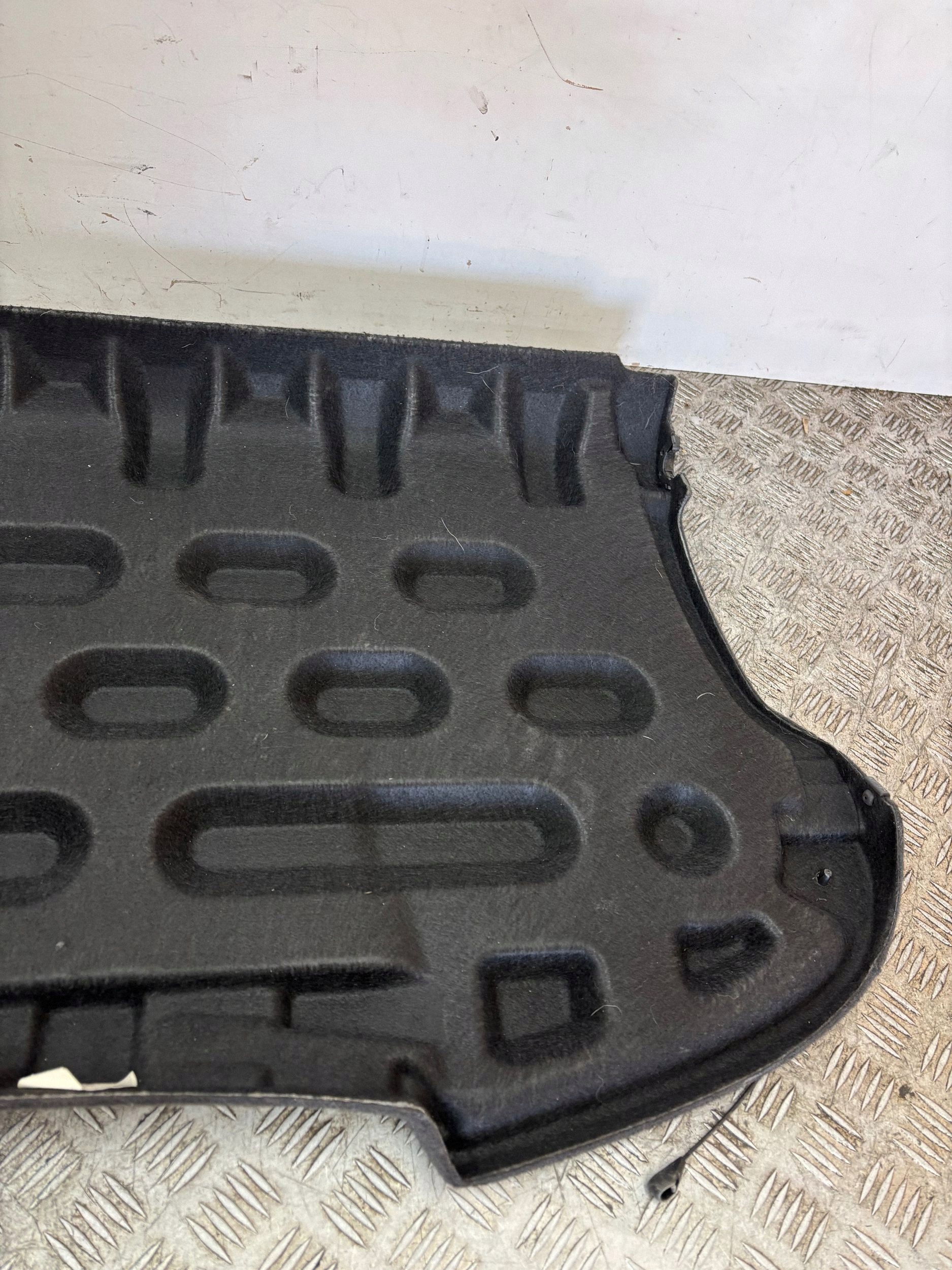 plato rear boot SEAT IBIZA 6J 5D 09- 6J4867769B