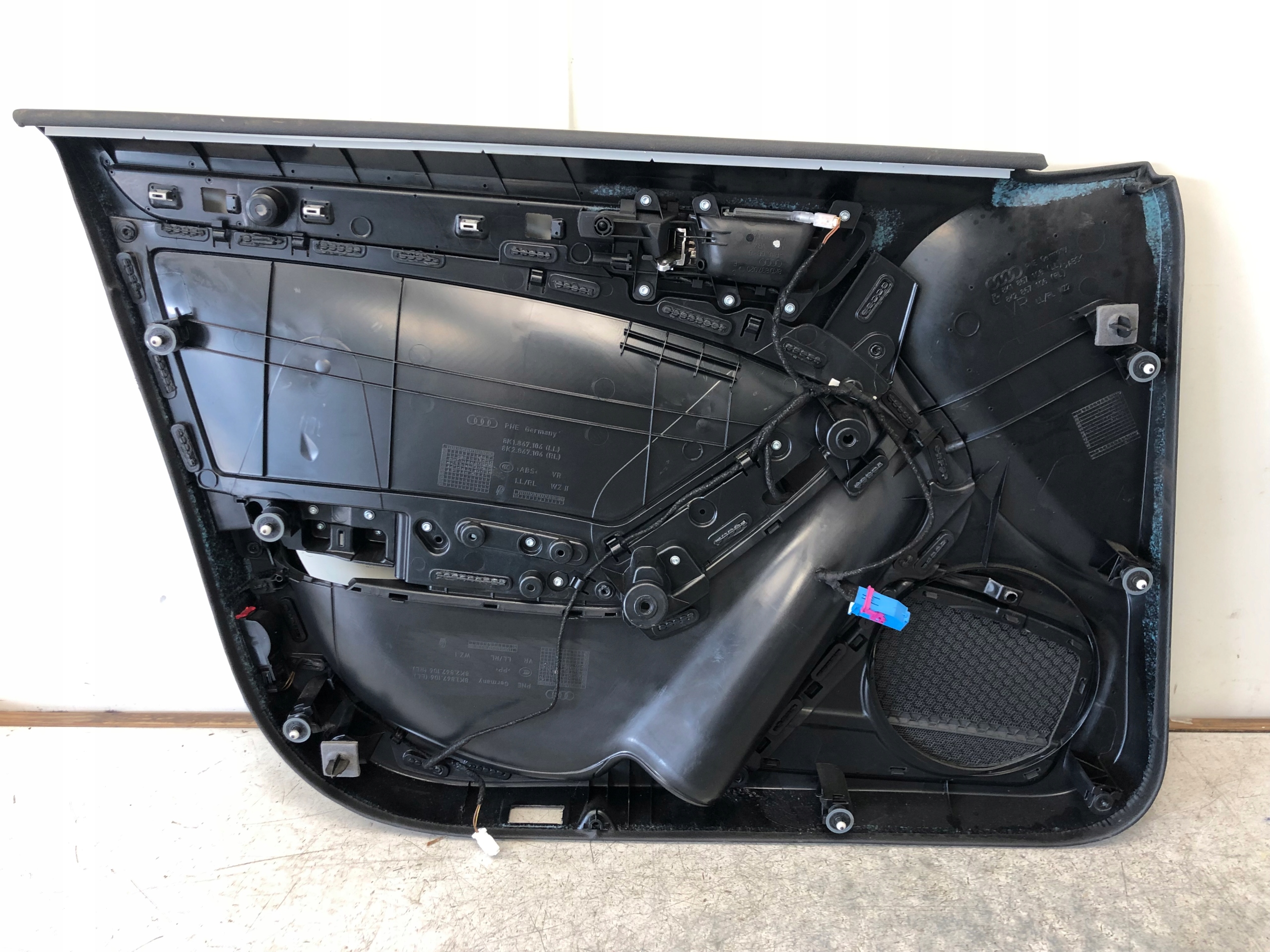 side door right front AUDI A4 B8 8K1867106