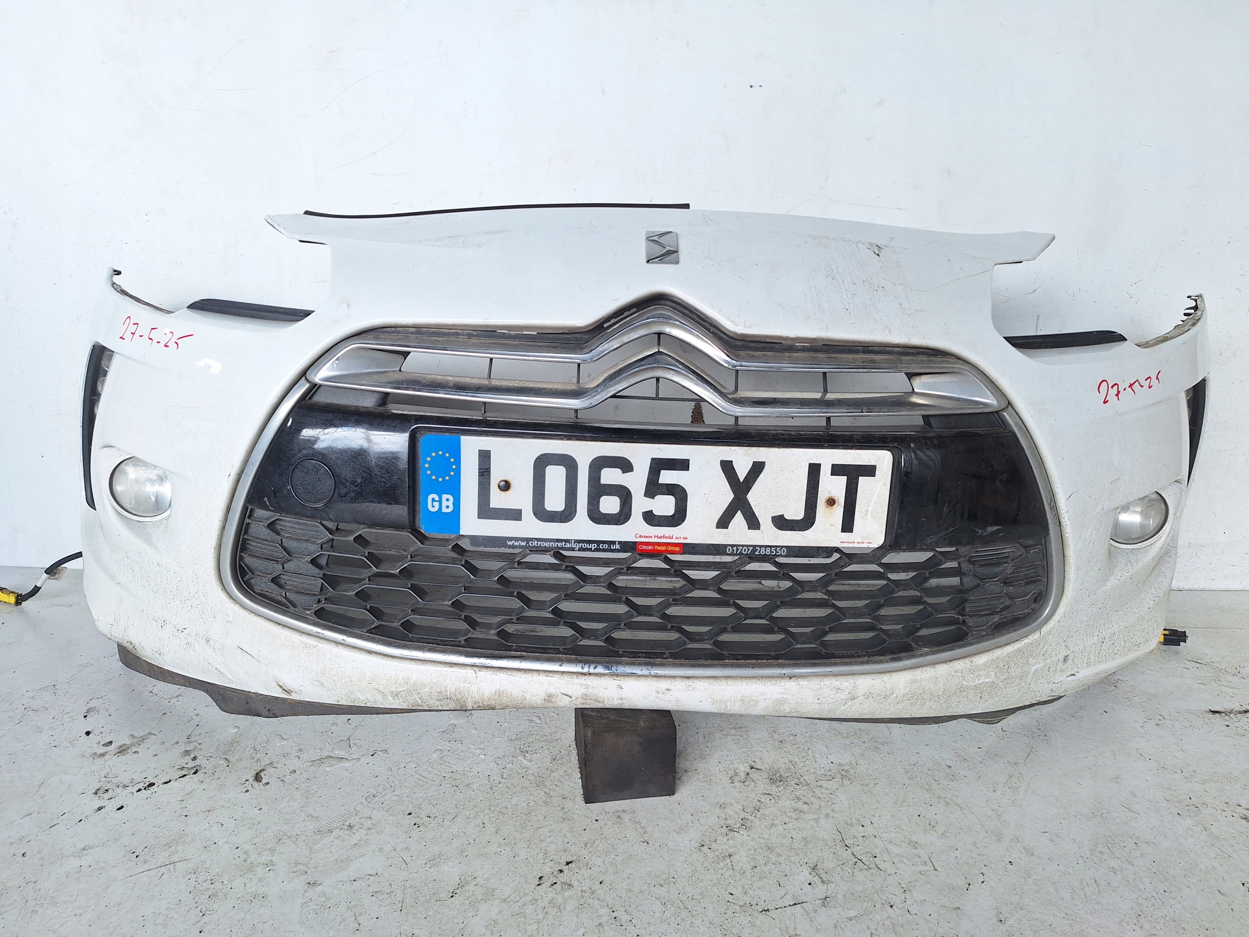 CITROEN DS3 10-14 bumper + LED