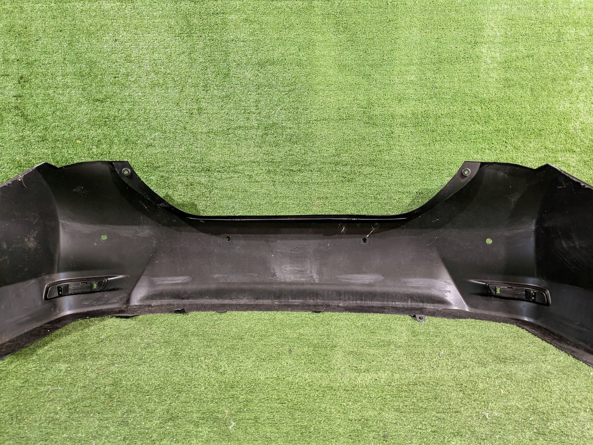 Stoßstange hinten heck TOYOTA COROLLA E16 E18 Sedan 13- NR.8266