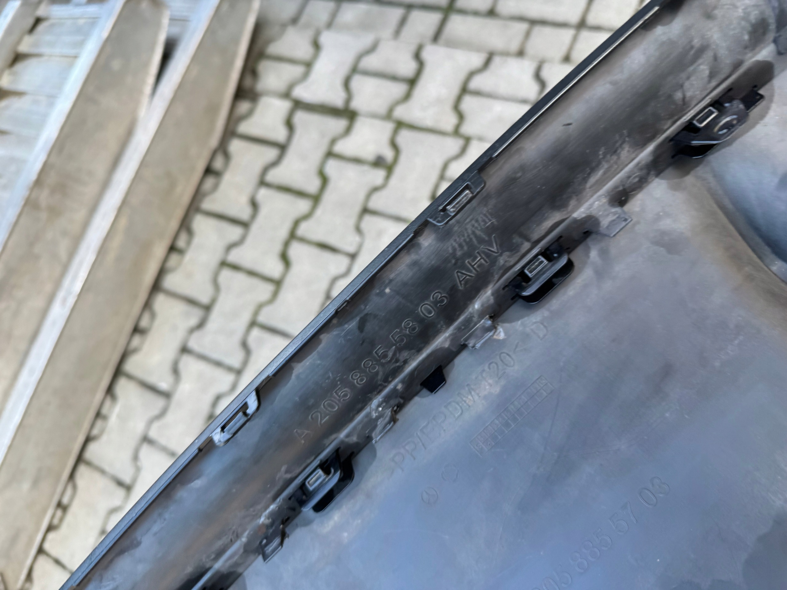 Diffuseur SPOILER Pare choc Arrière MERCEDES C KLASA W205 AMG A2058855703