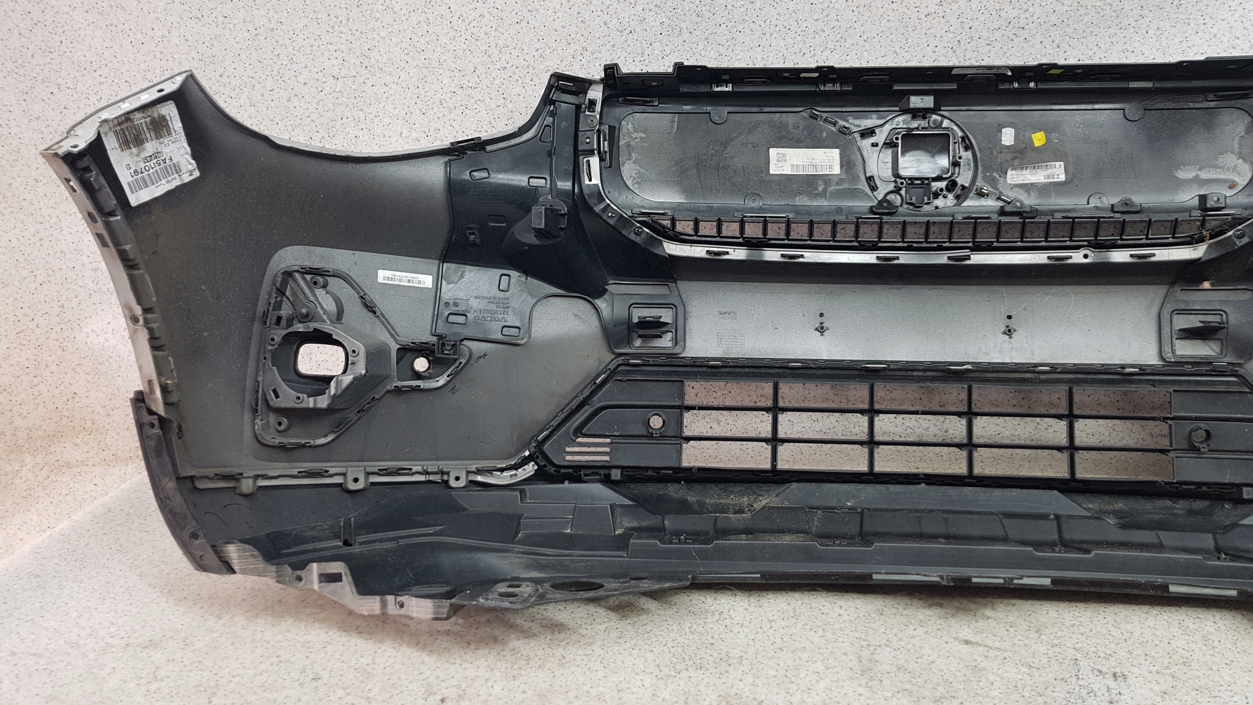 VOLVO XC40 XC 40 C40 C 40 RECHARGE LIFT bumper front 3637