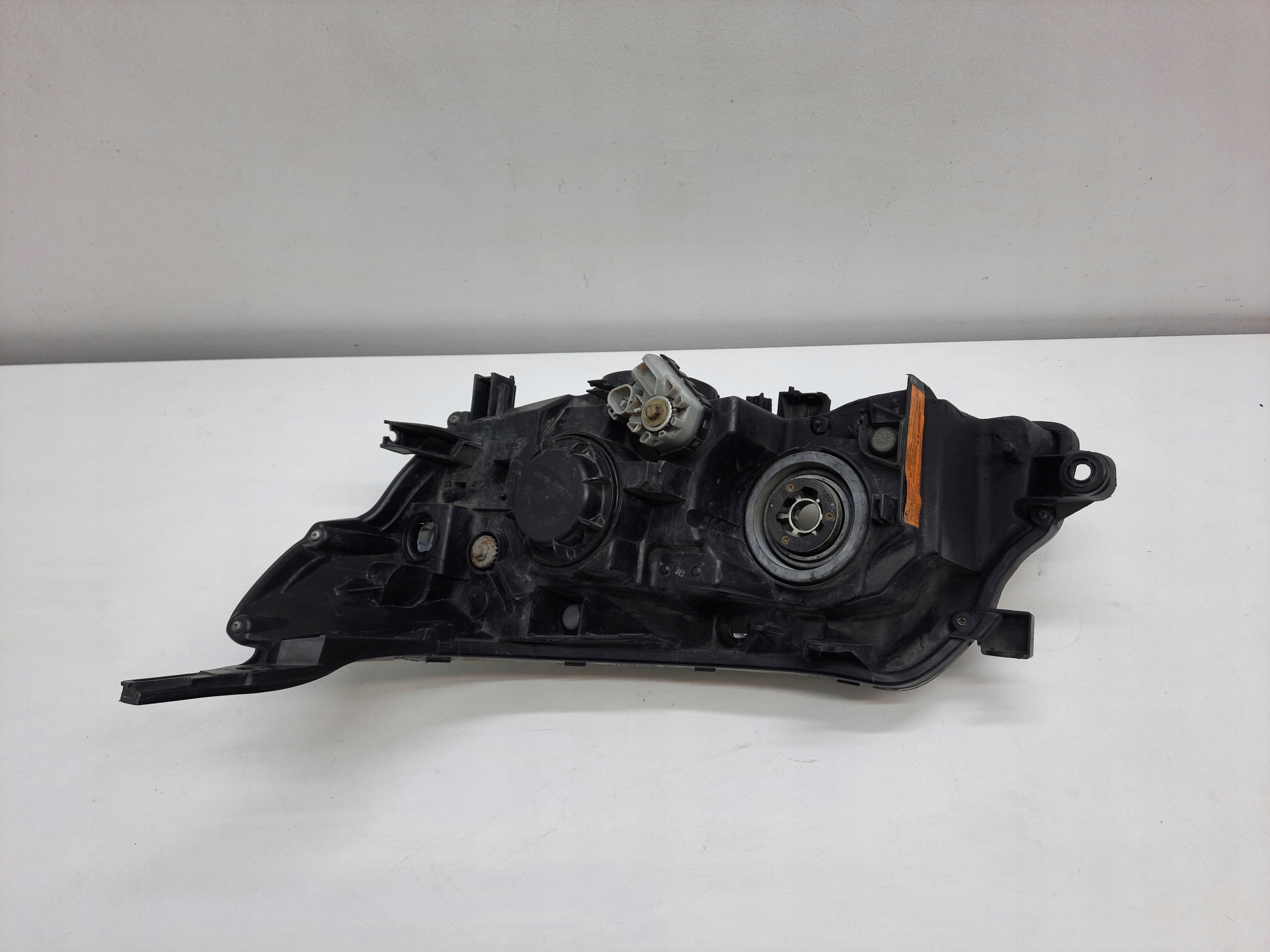 SUBARU FORESTER 3 III XENON 08-12 light REFLEKTOR right front original EU