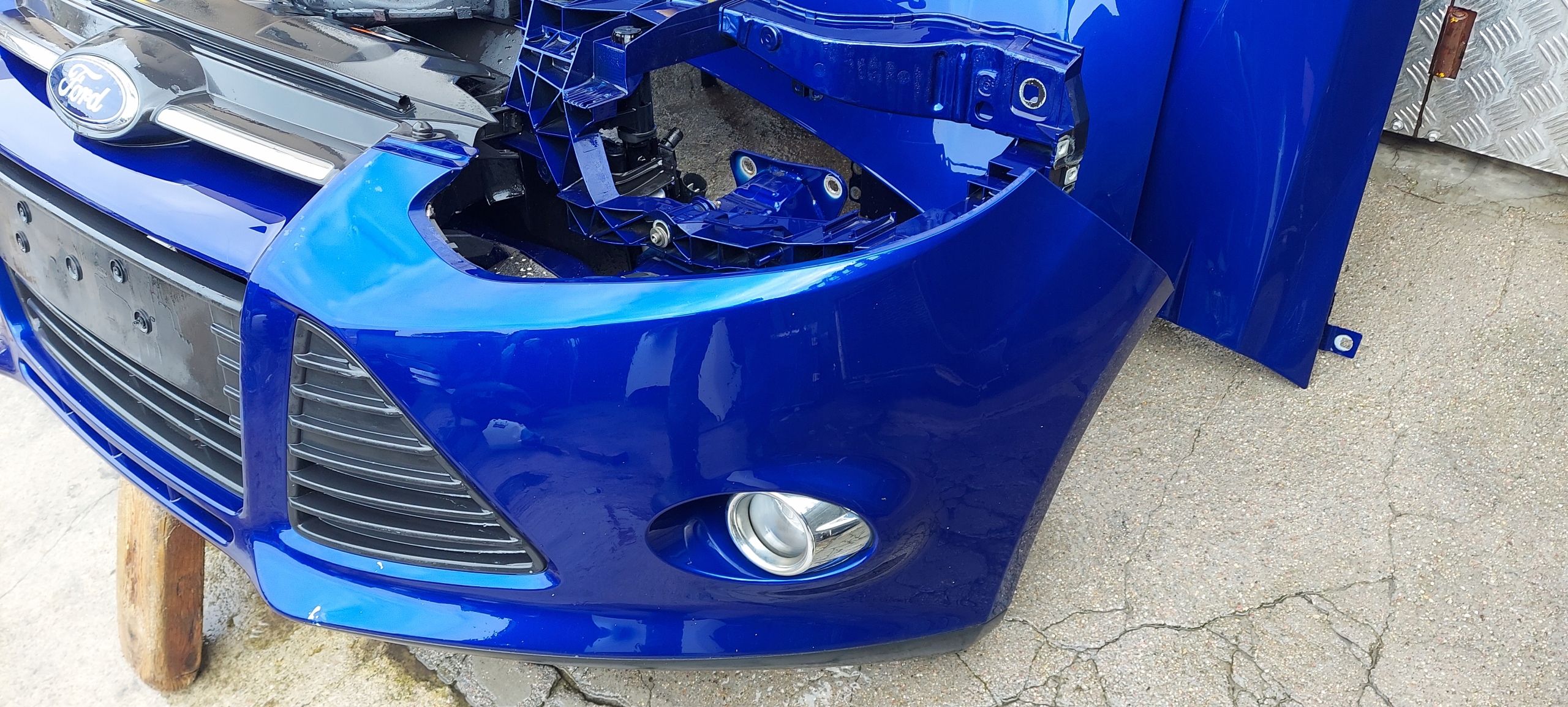 bumper front FORD FOCUS MK3 10-14 LAK: 1D