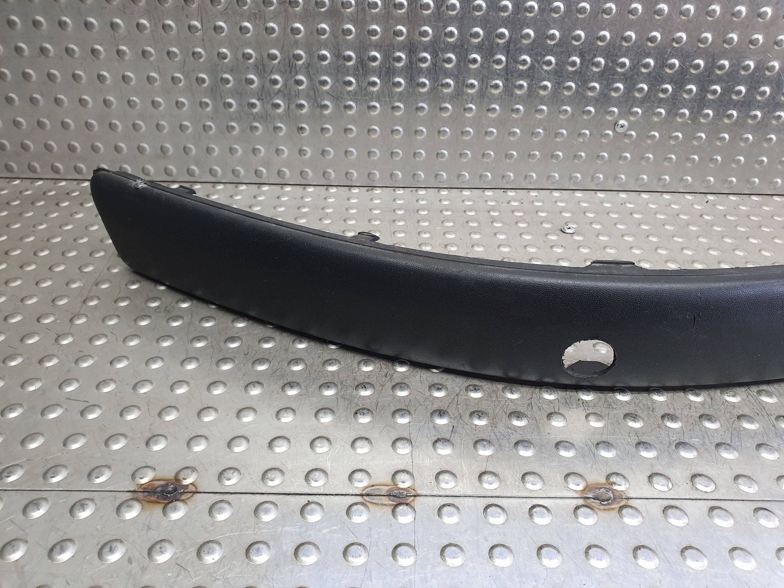 lišta nárazníku pravý předek 3B0807718 VW PASSAT B5 LIFT