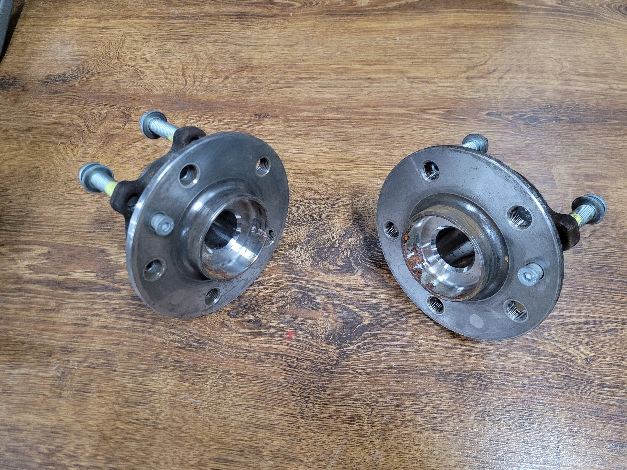 GHIBLI M157 QUATTROPORTE VI M156 СТУПИЦЯ ПЕРЕДНЯ