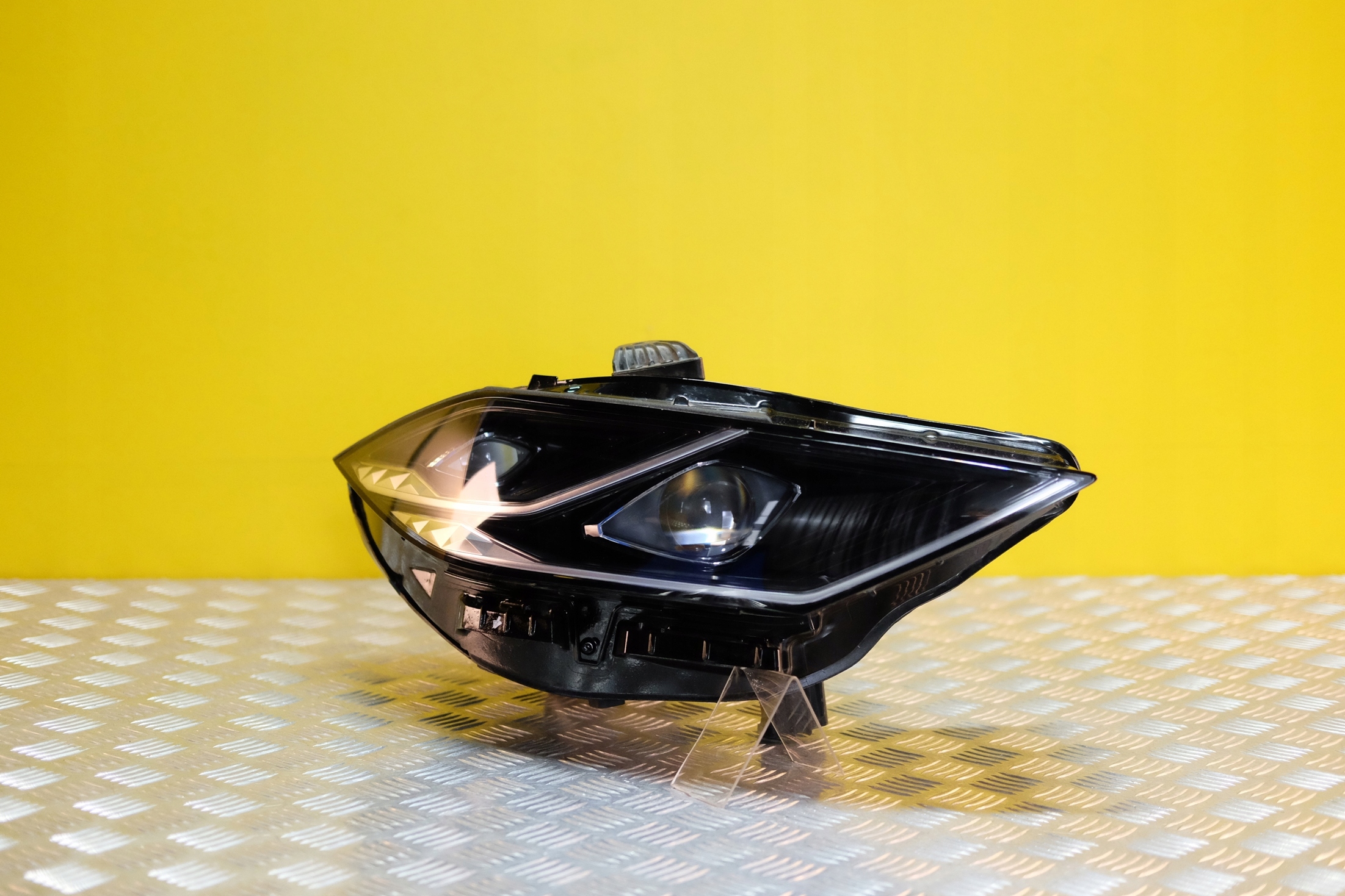 HYUNDAI ГРАНДЕР AZERA 2019 ФАРИ ФАРА LED R