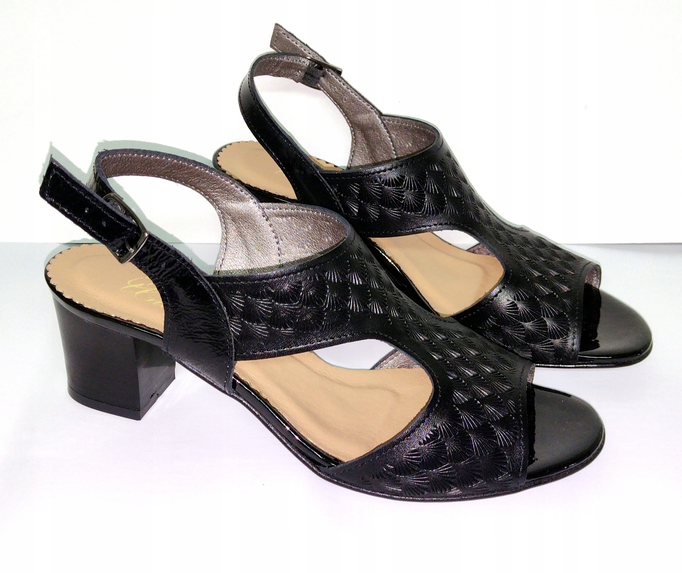 

Eleganckie Sandały Styl I Wygoda Skóra Nat. 65-40