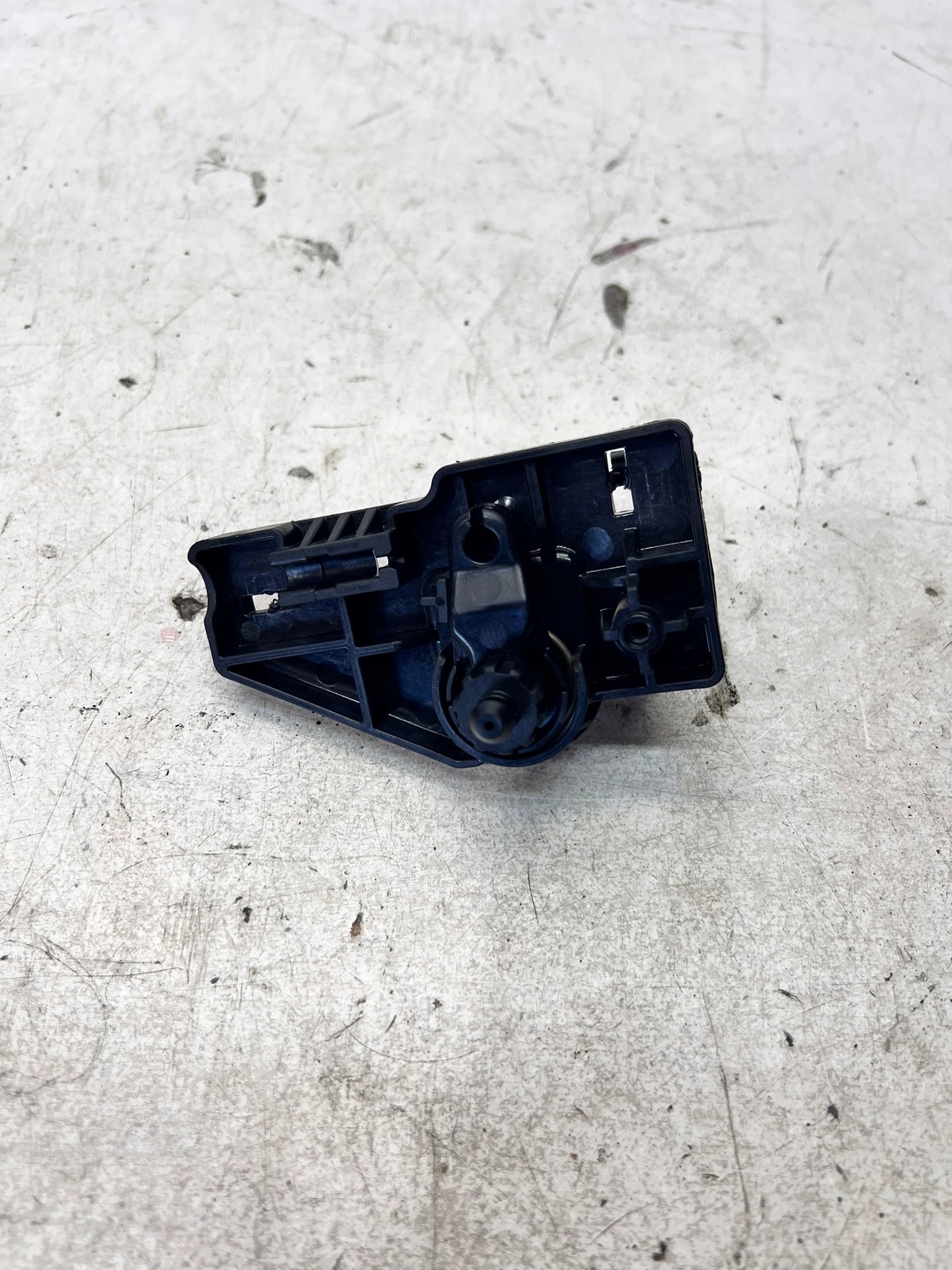bonnet lever bonnets AUDI A6 C8 4K1823633B