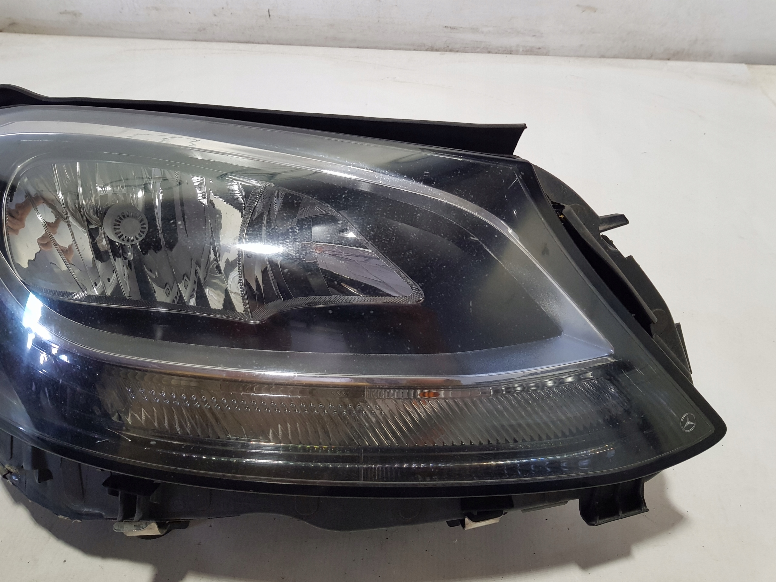 light right front MERCEDES W205 2059066802