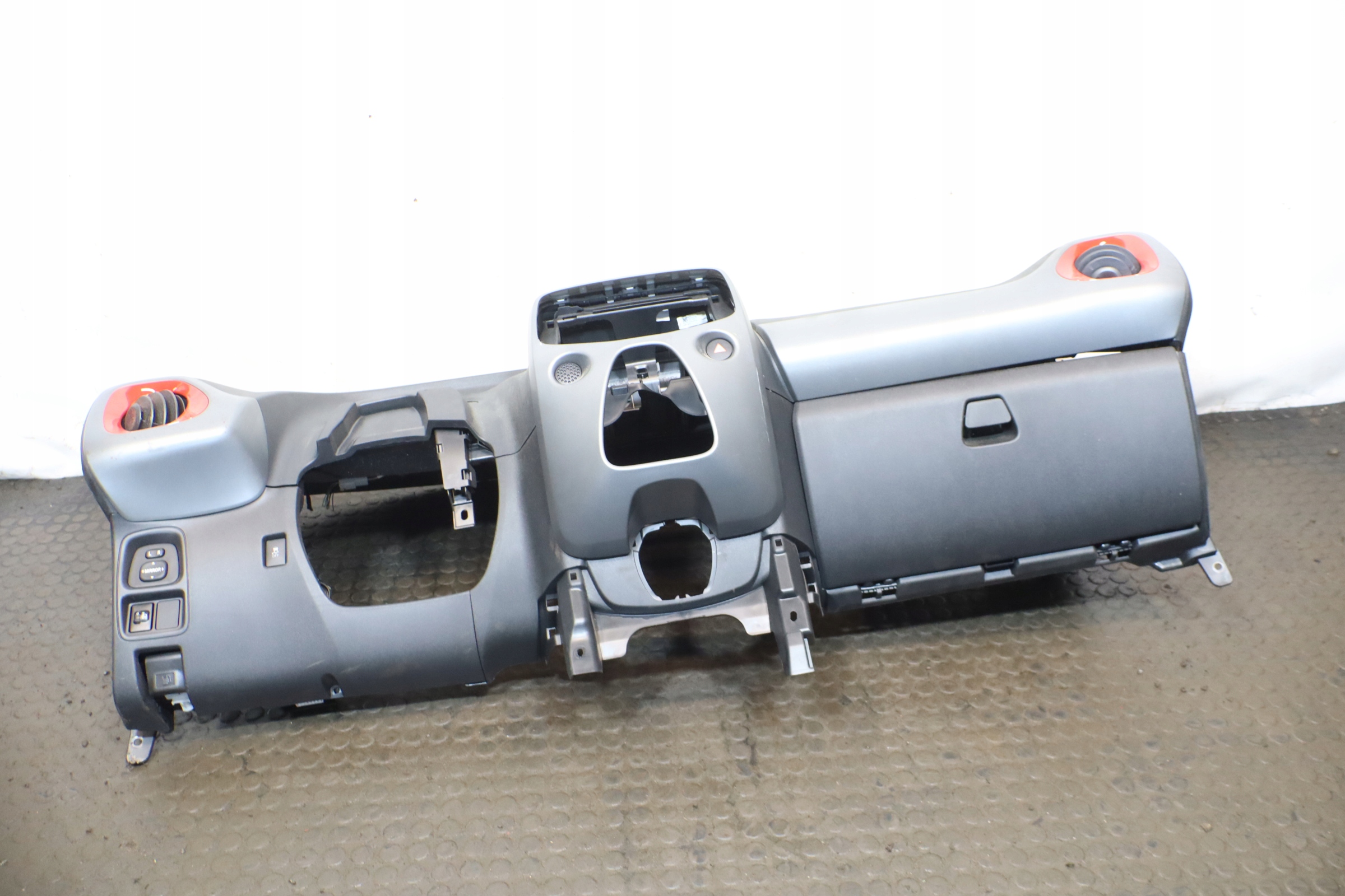 ТОРПЕДA ПРИБОРНА TOYOTA AYGO II РЕСТАЙЛІНГ