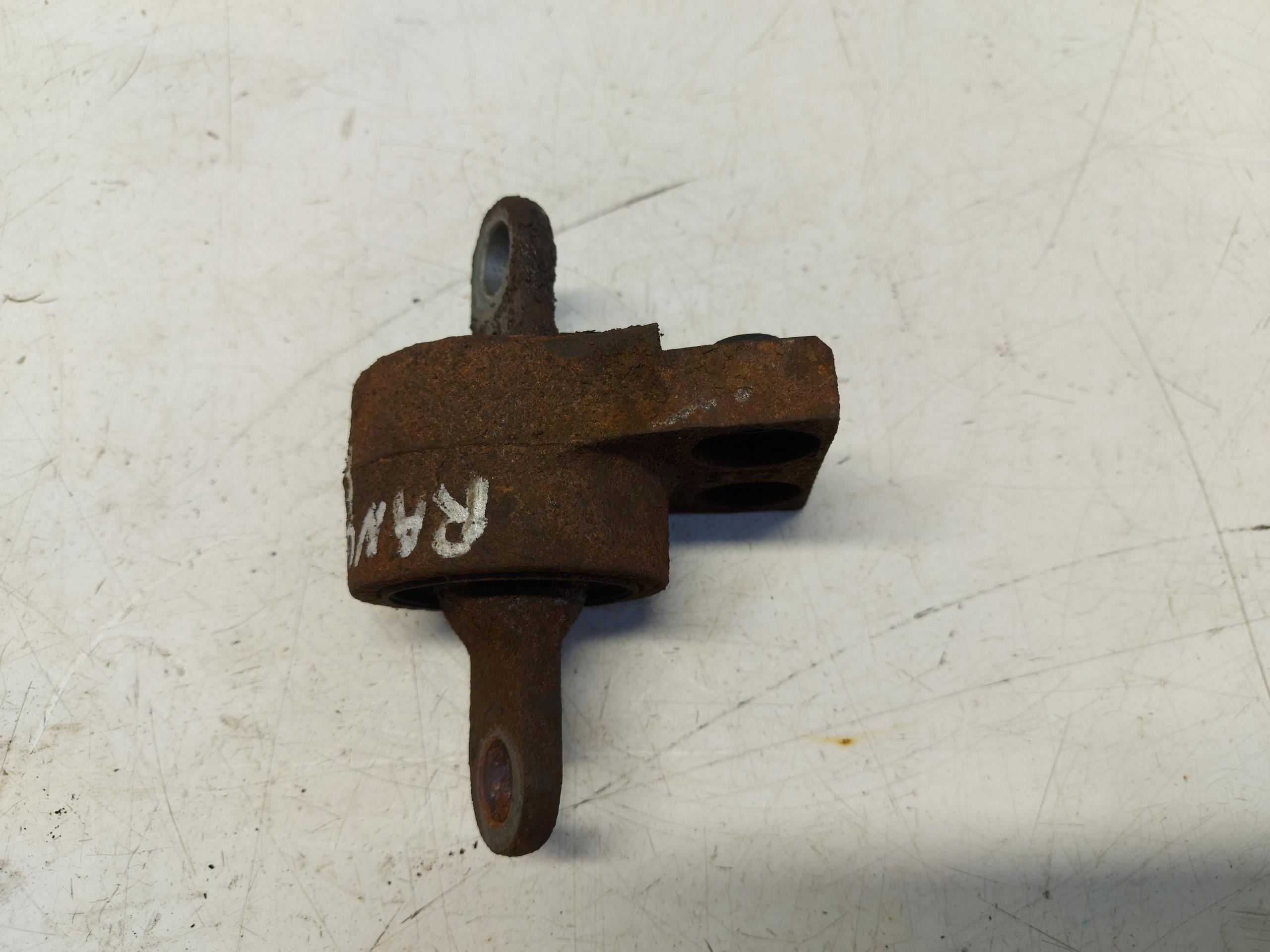 FORD RANGER IV łapa poduszka mostu lewa 374933