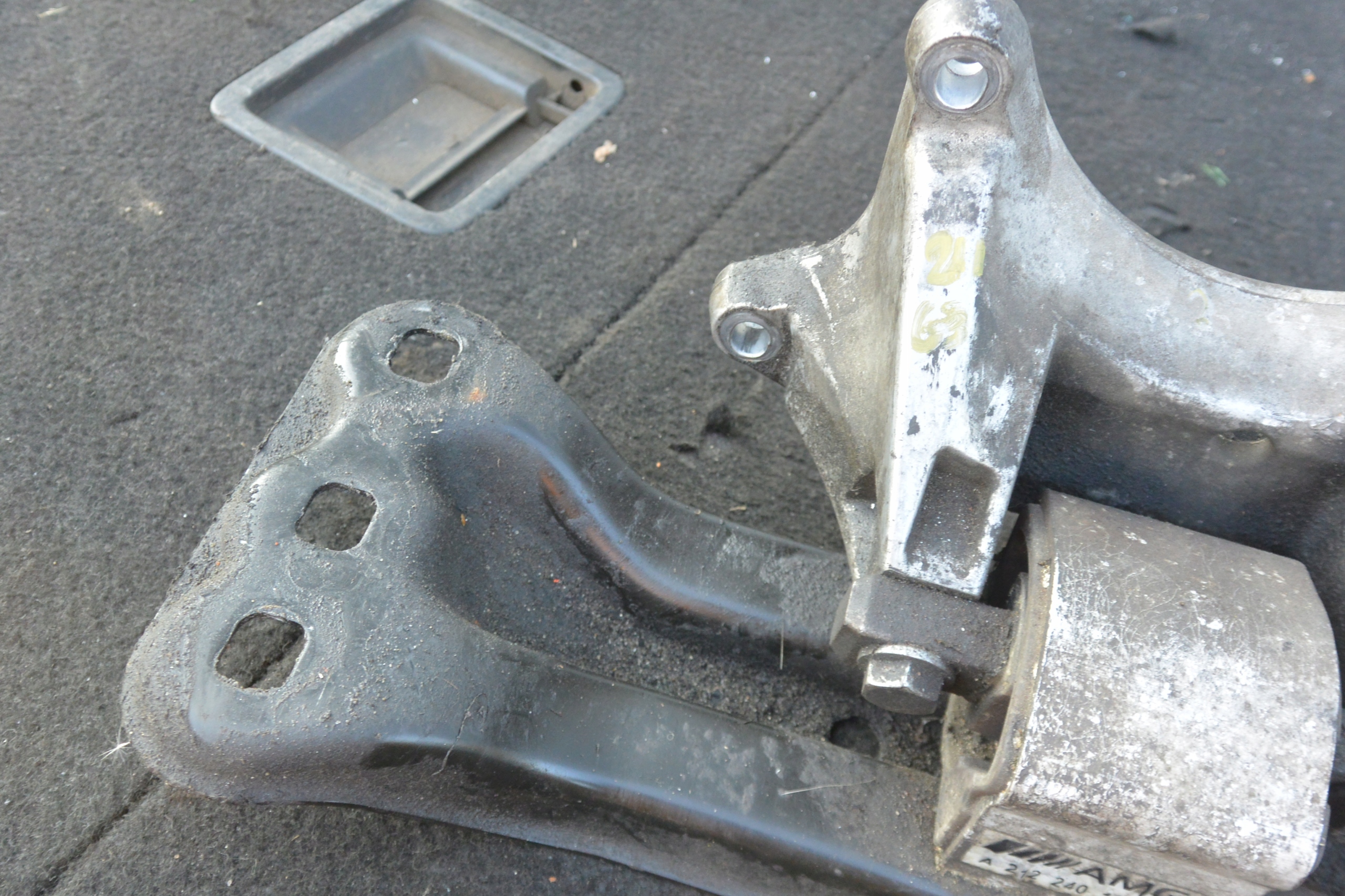 support gearboxes MERCEDES W211 W219 6.3 AMG