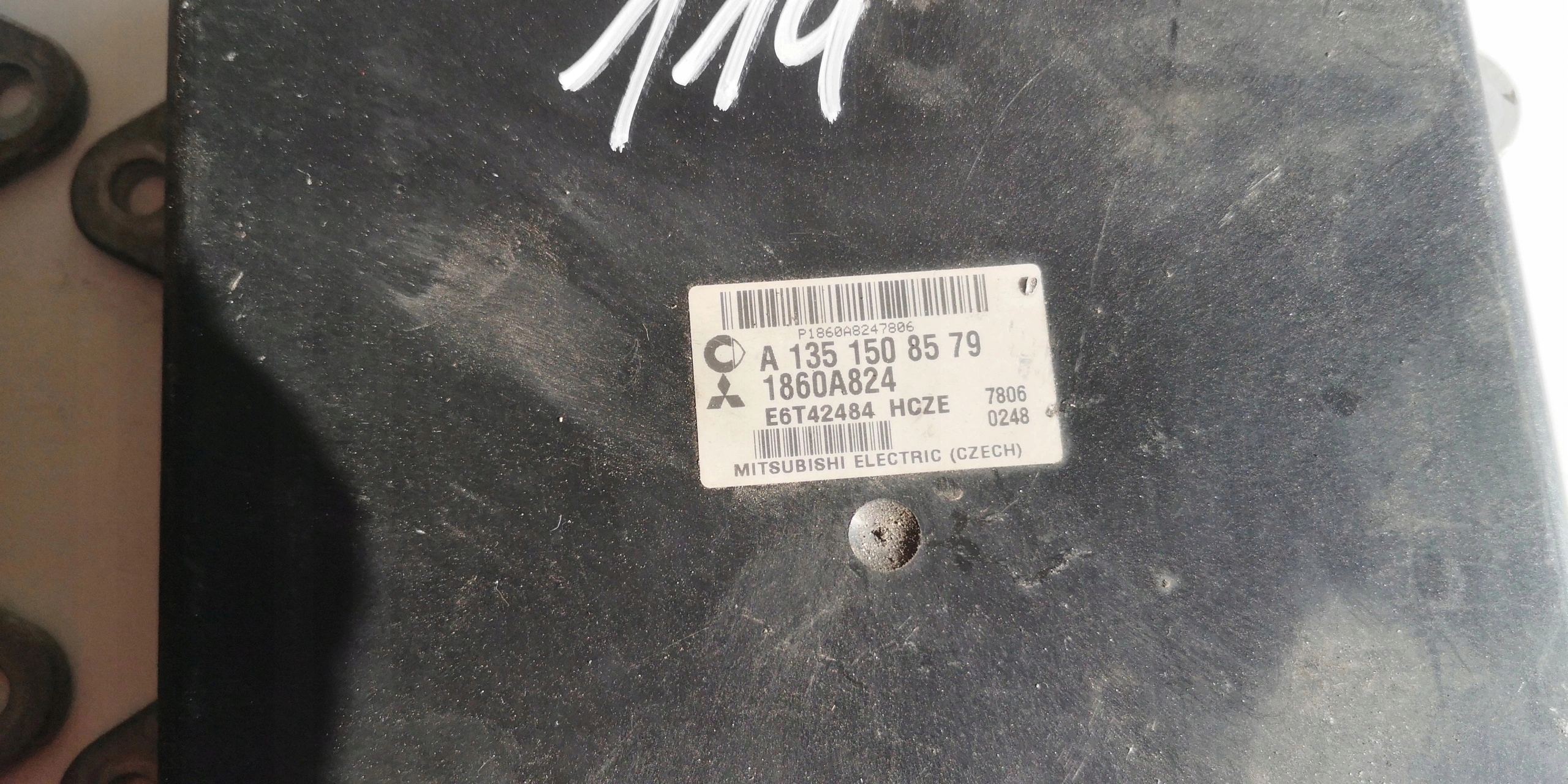 Computer ECU MITSUBISHI E6T42484 Original