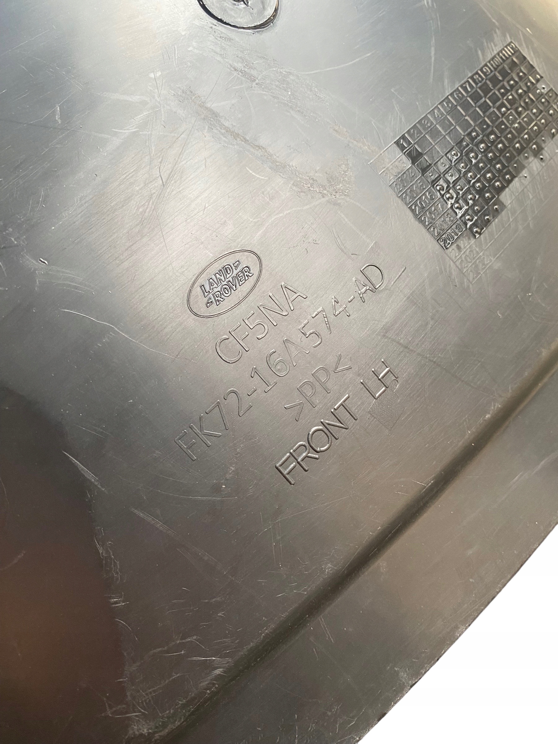 DISCOVERY SPORT L550 NADKOLE LEWY PRZÓD FK72-16A574-AD Producent części Land Rover OE