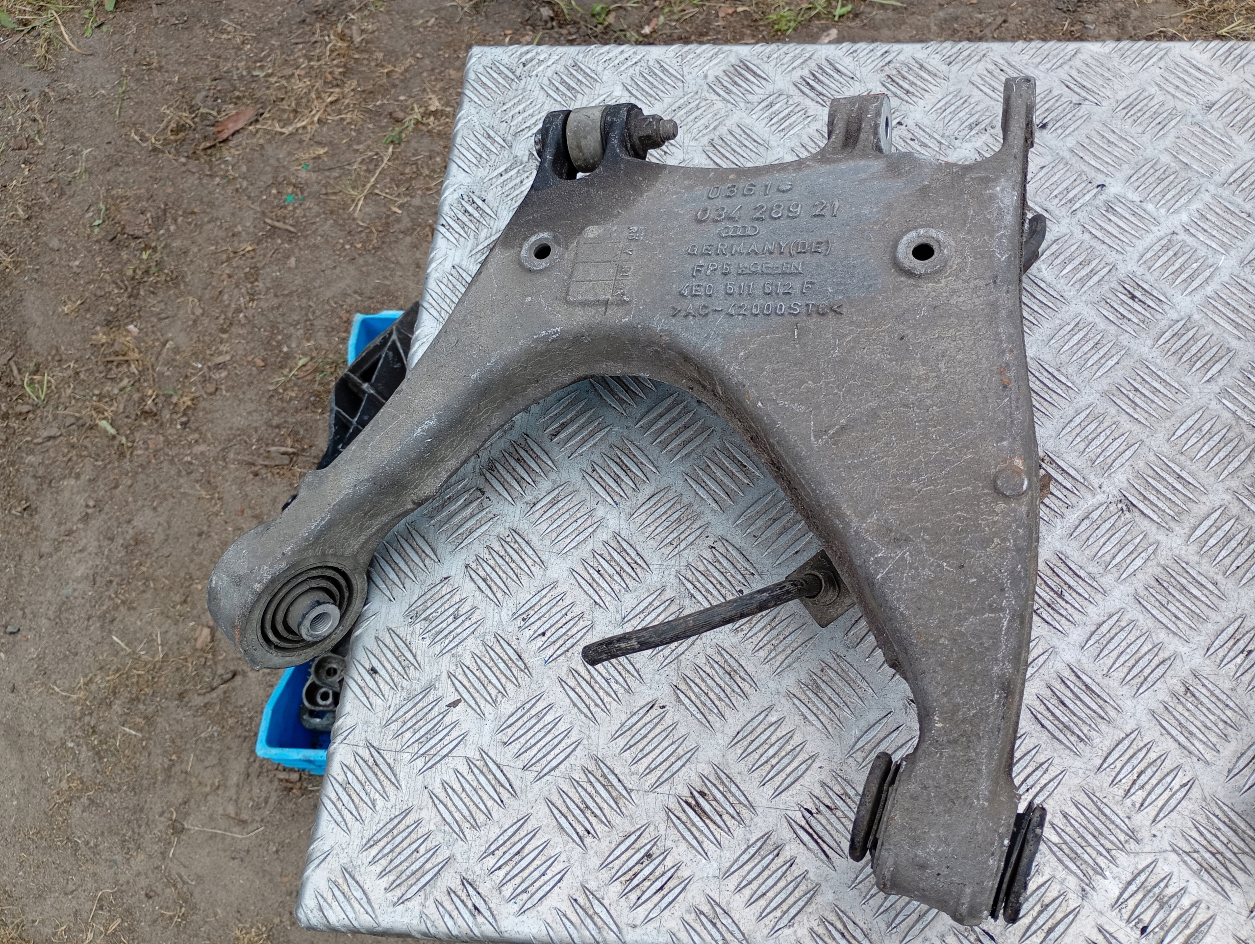 AUDI A8 D3 Querlenker unterer heck links oder rechts 4E0511511F