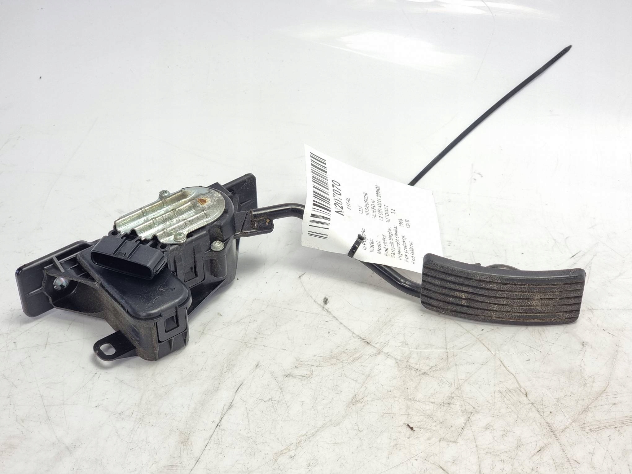 PEDAL APM30-015 MITSHUBISHI PAJERO IV