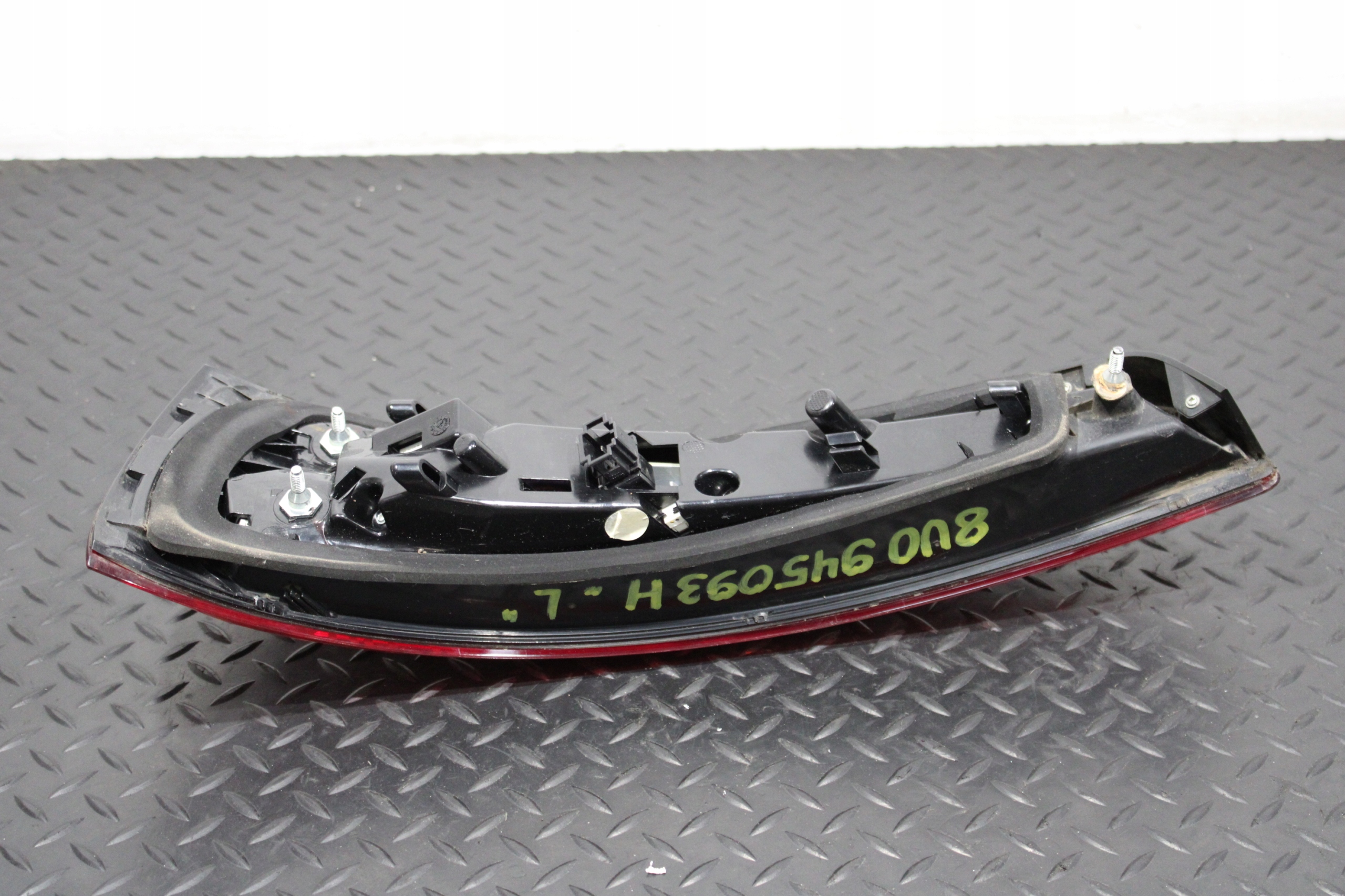 light left rear part AUDI Q3 8U0 8U S-LINE 8U0945093H