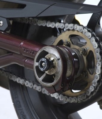 Slidery Zadnej Nápravy, Benelli 1130 Cafe Racer