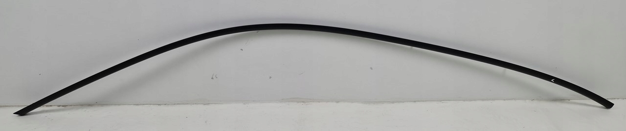 Обшивка кузова левая BMW E90