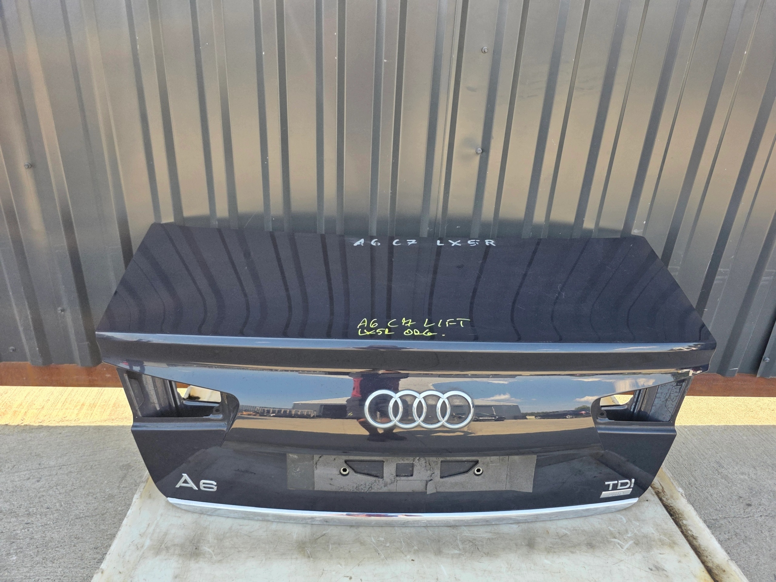 boot doors rear part AUDI A6 C7 sedan LX5R LIFT 2015-2018 original !!!