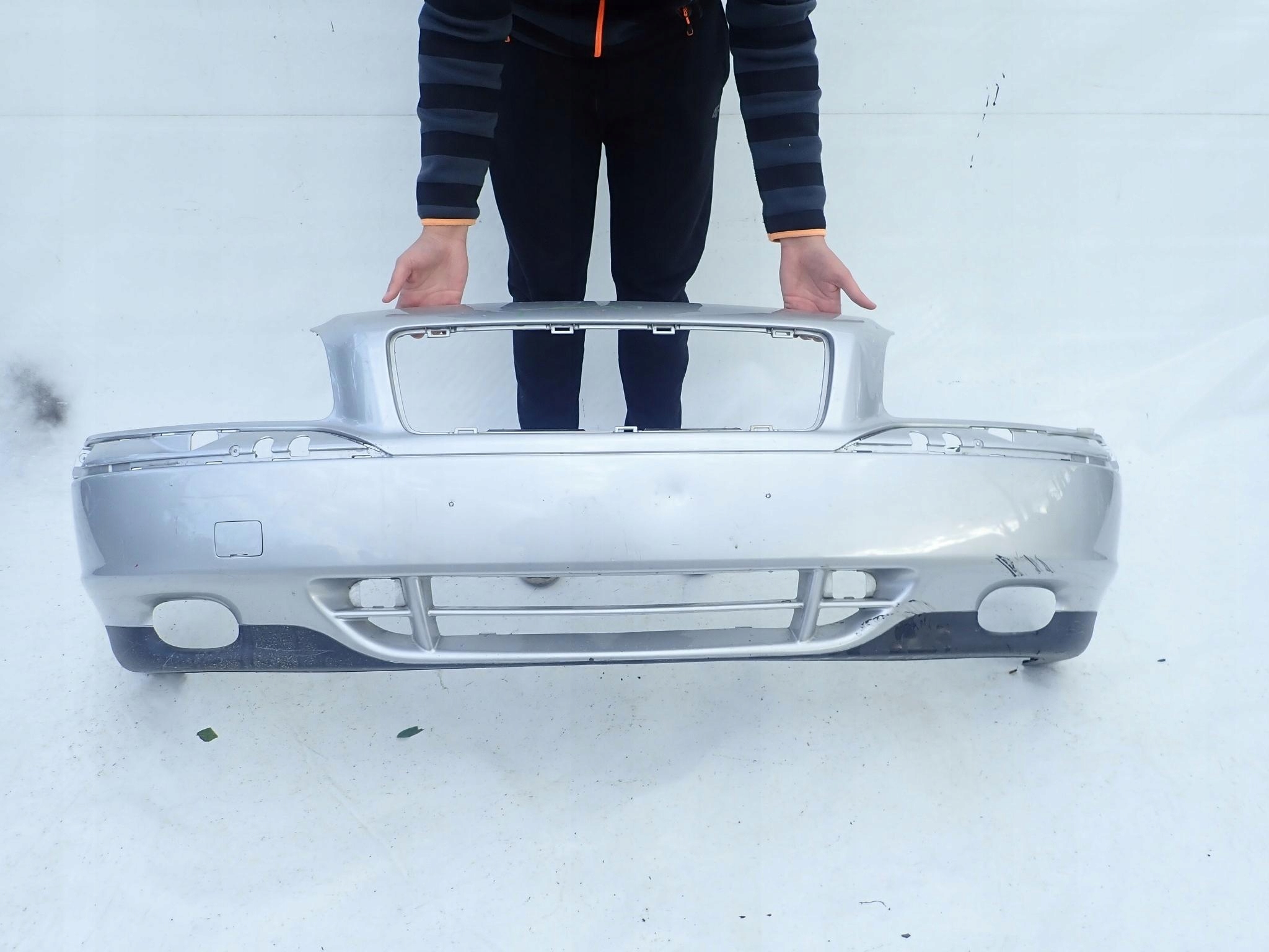 VOLVO S80 and 1 98-04 bumper front front washer