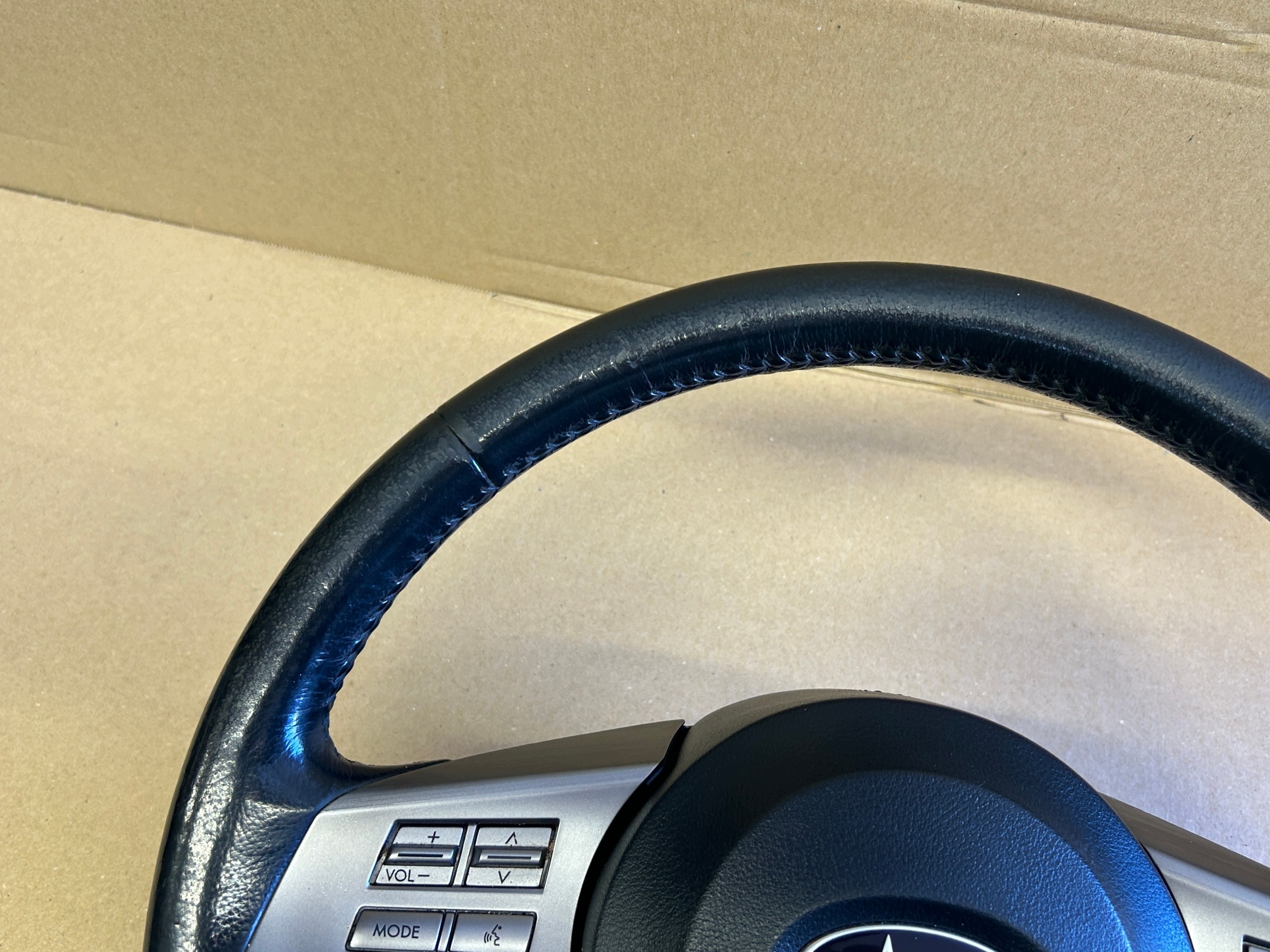 SUBARU LEGACY V volant Z airbag