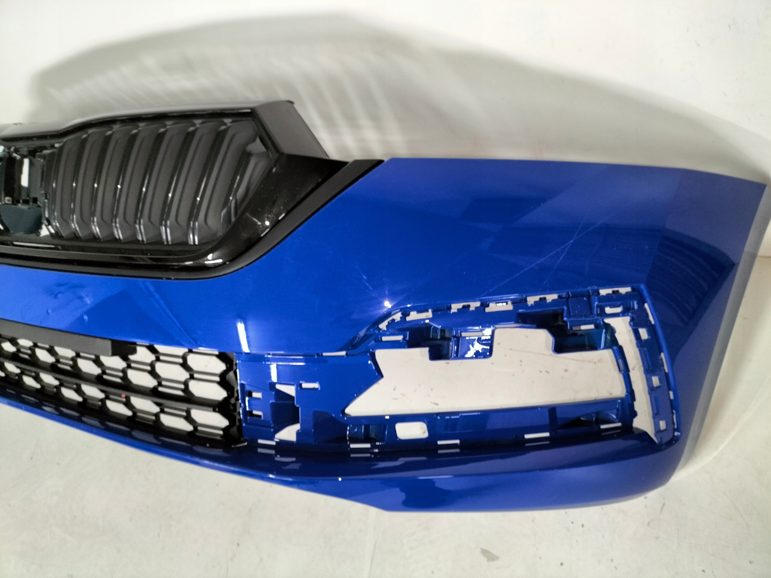 FRONTSTOSSSTANGE VORNE SKODA OCTAVIA 4 IV 19