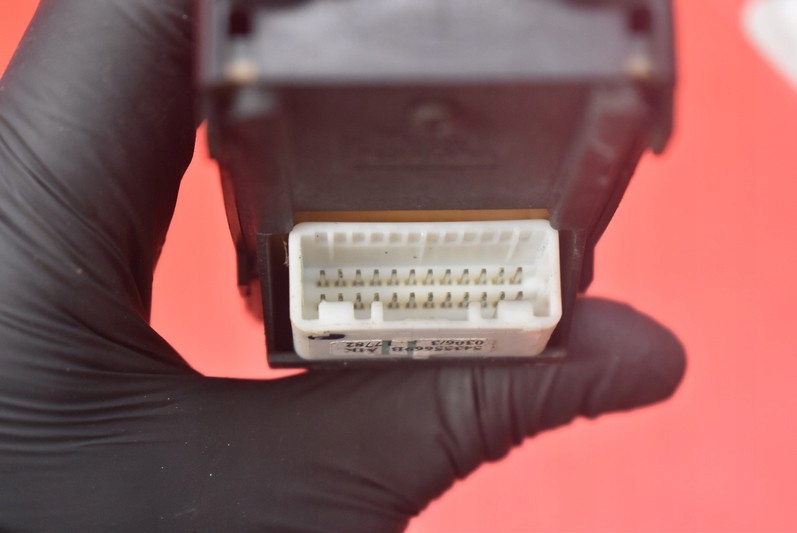 control panel of the window 84820-02111 TOYOTA COROLLA E12 00-08