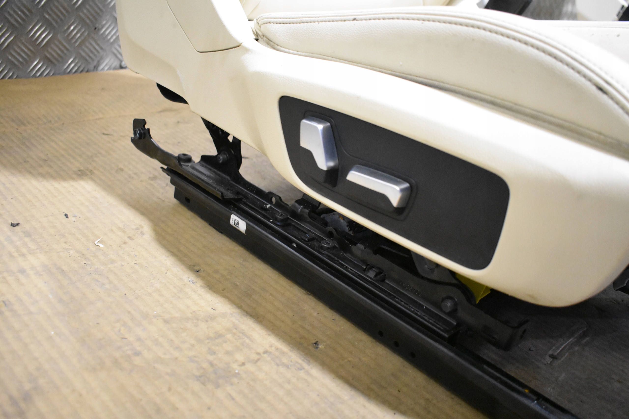 SIÈGE SUPPORT DROITE AVANT KPL. BMW G01 1