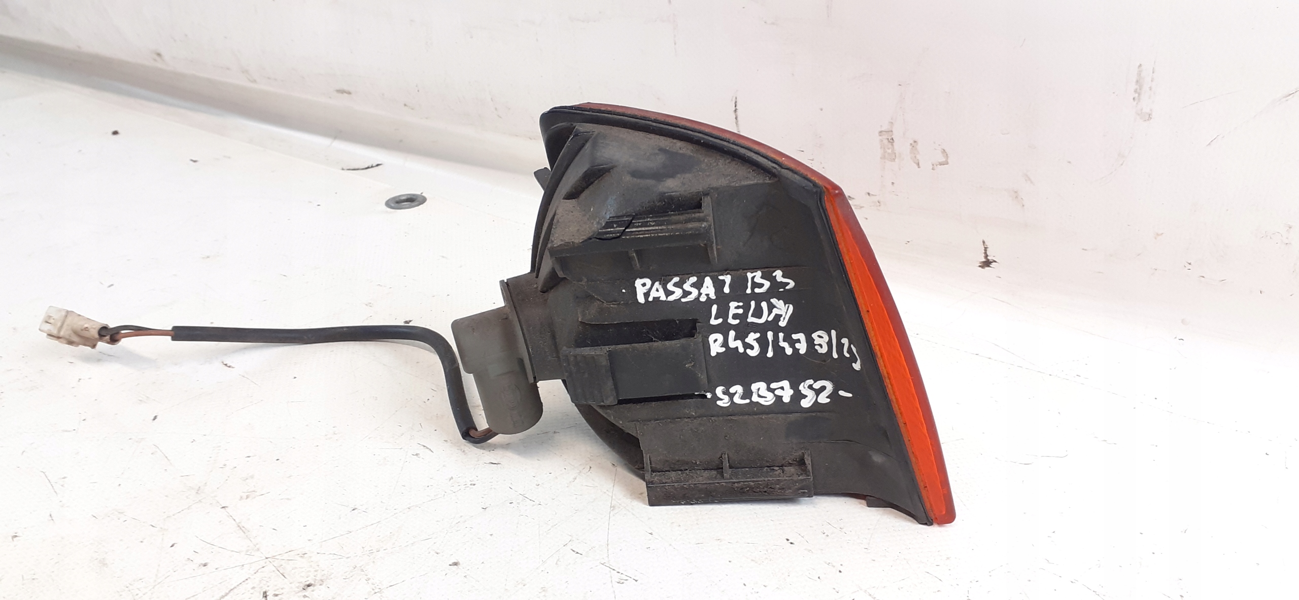 indicator blinker left VW Passat B3