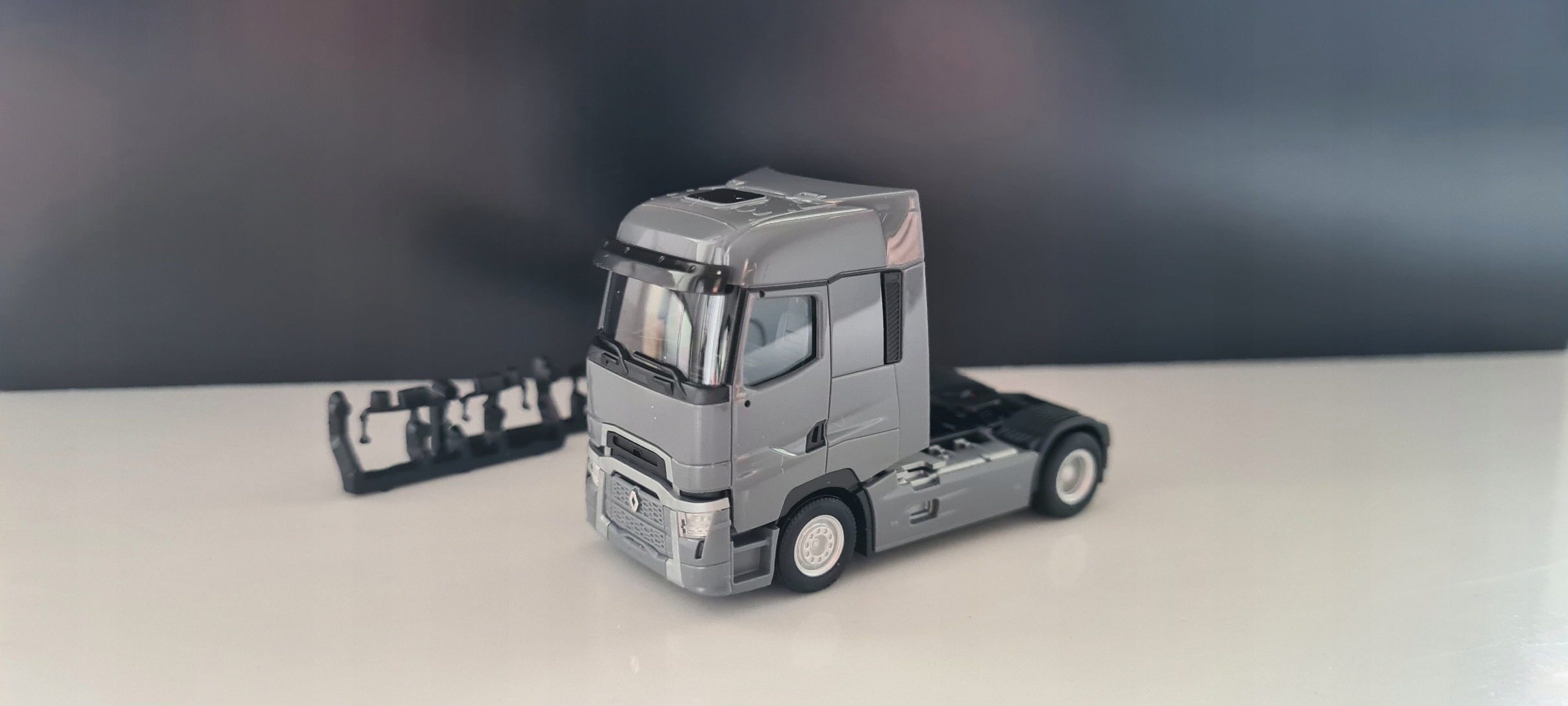 Herpa Renault T pure grey