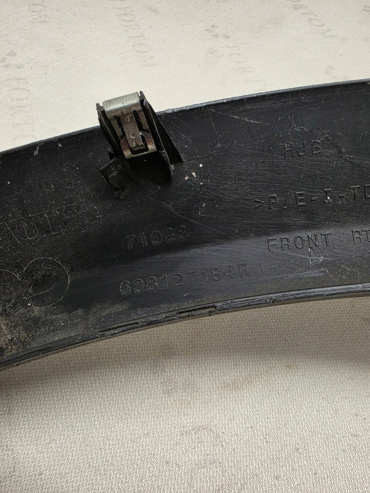RENAULT CAPTUR II 2 19-> moulding cap right front