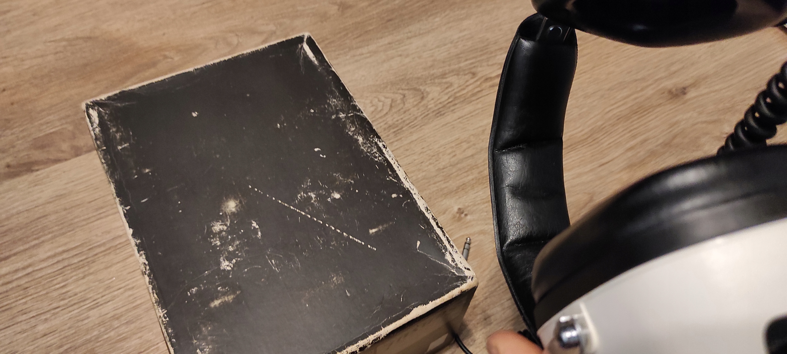 Słuchawki Sansui SS-20 Kolor dominujący biały