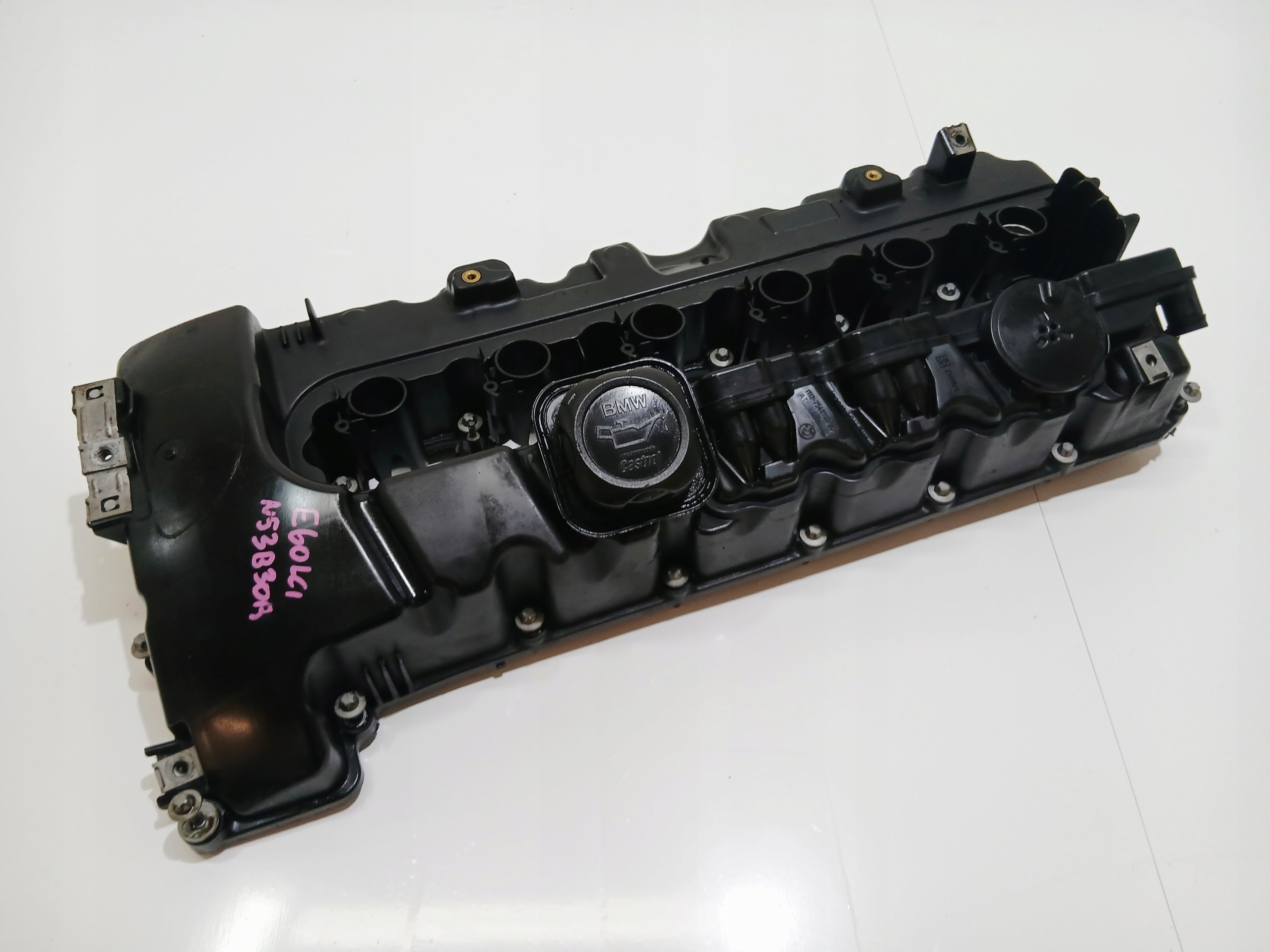 couvre-culasse BMW E60 N53B30A 7548196