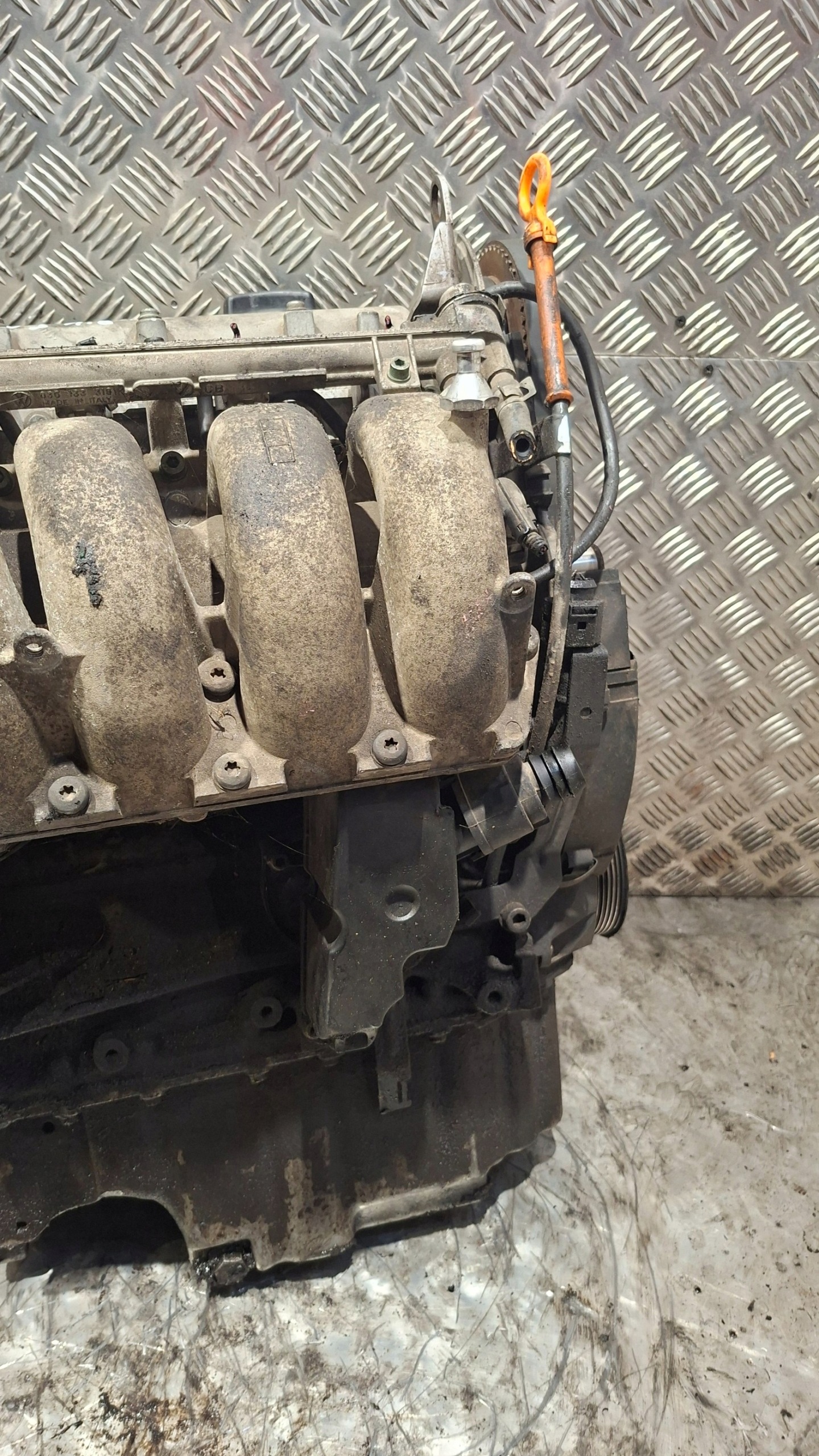 engine unprotected pillar SEAT LEON and 1.6 AUS