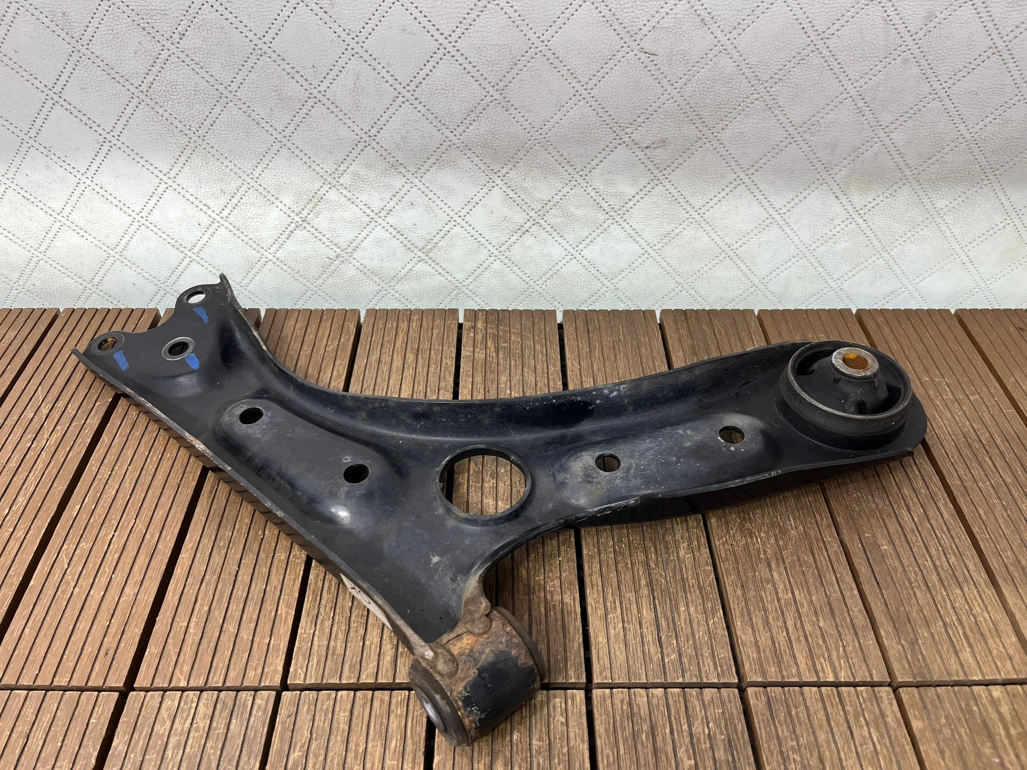HYUNDAI i30 III 16-23 arm front left lower front 54500-G4AA0 OE