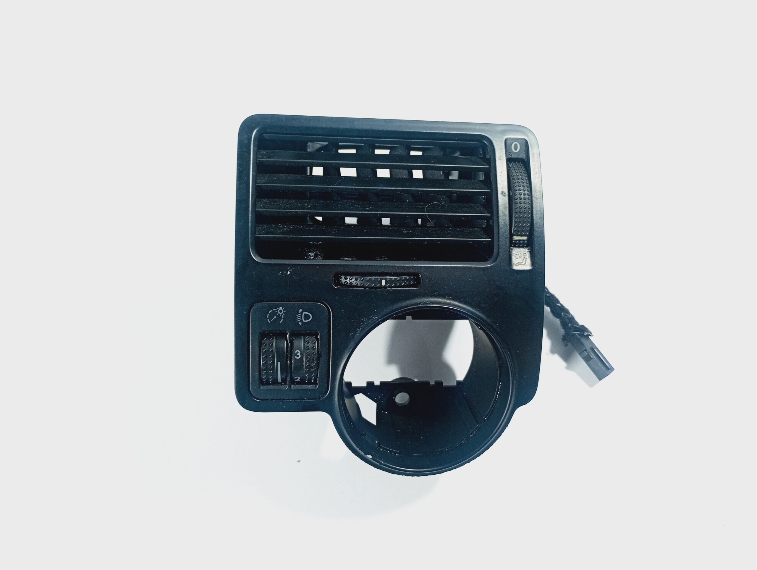 grid air conditioning devices air left driver´s OE 1J1819703D VW Bora 98-05