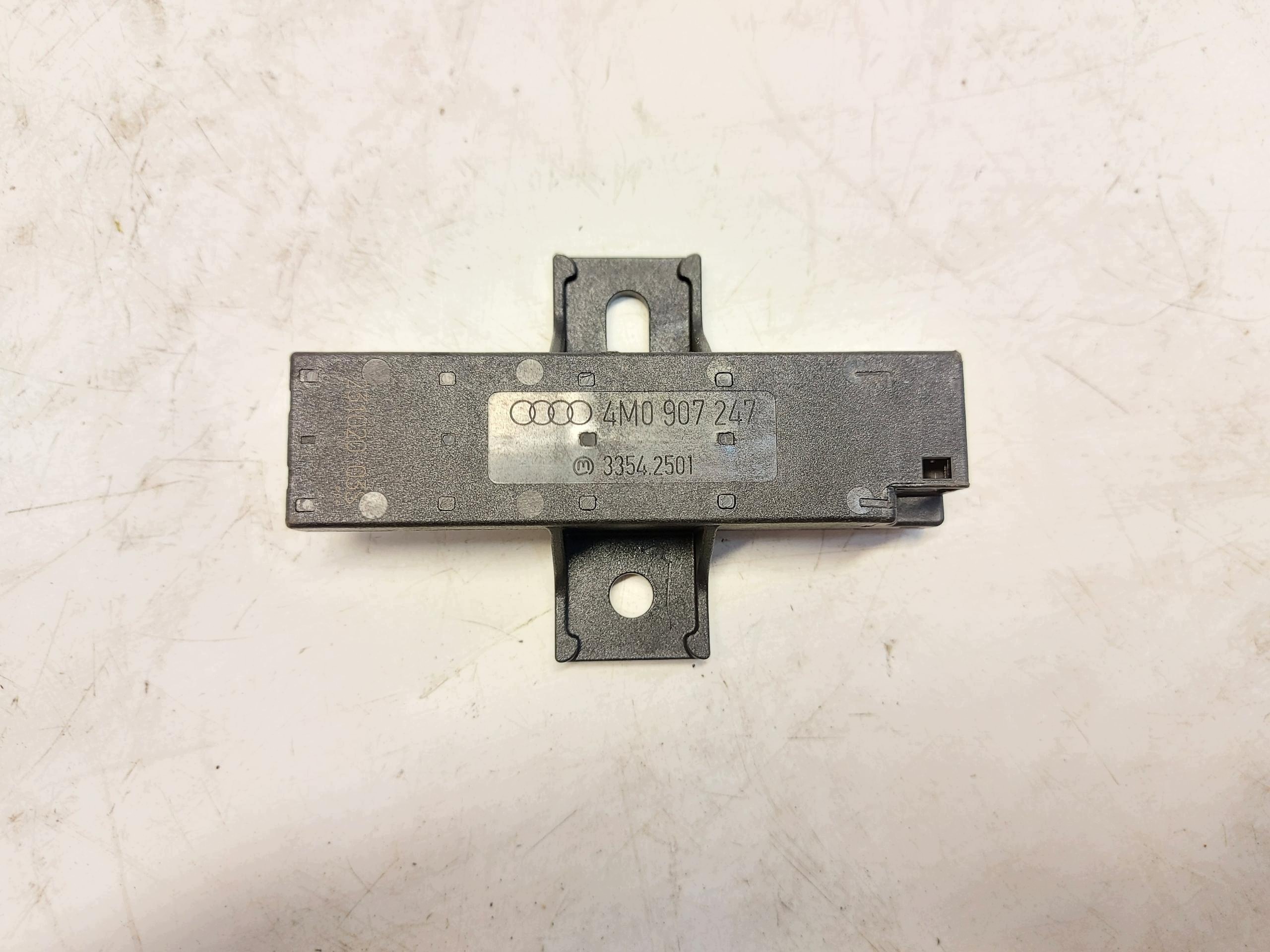Audi Q8 E-TRON 4KE module amplifier anteny kessy keyless 4m0907247