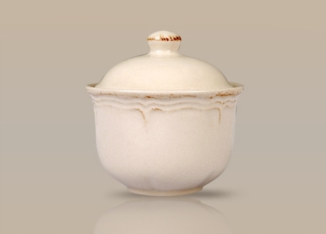 

Cukiernica Karczma w odcieniu brązu .