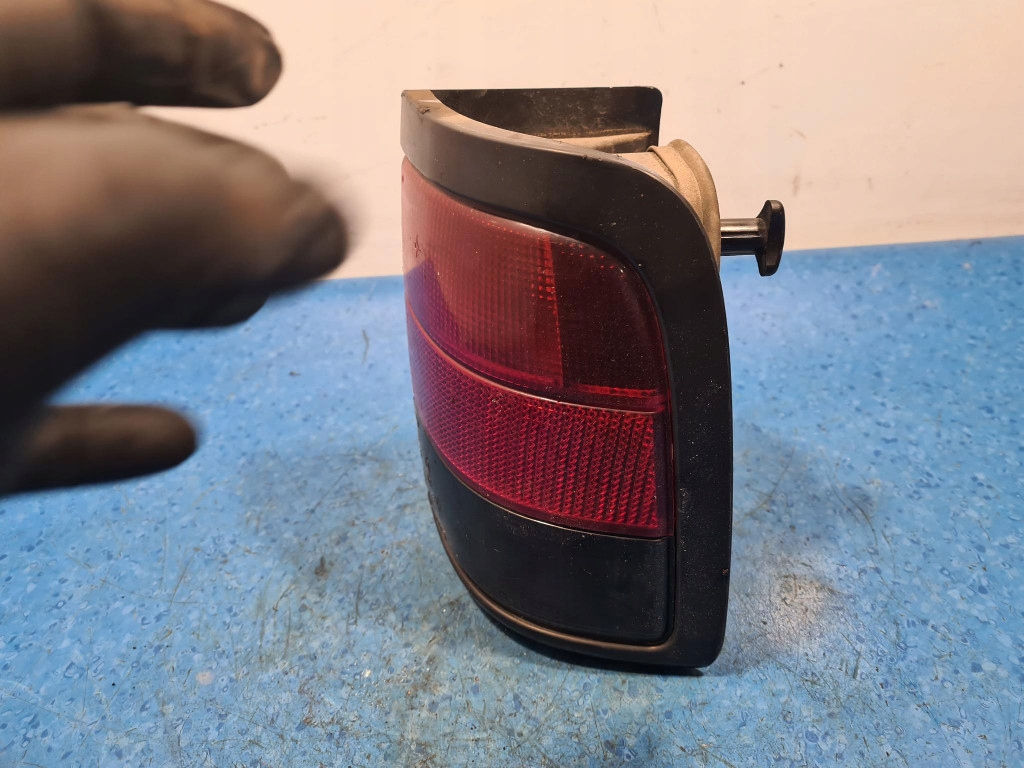 peugeot 806 фонарь правый внешний