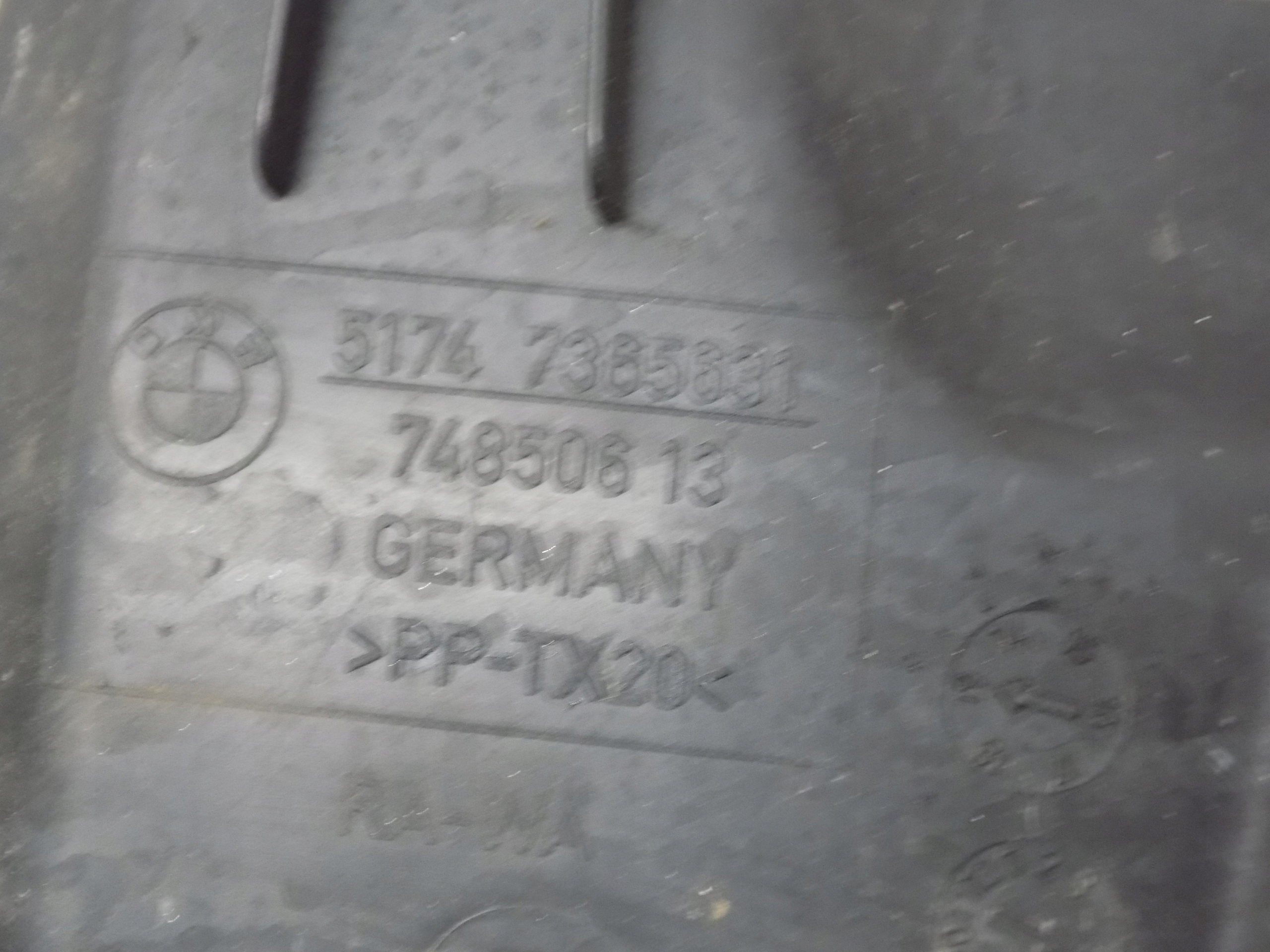 BMW G11 G12 mudguard front left 7340201