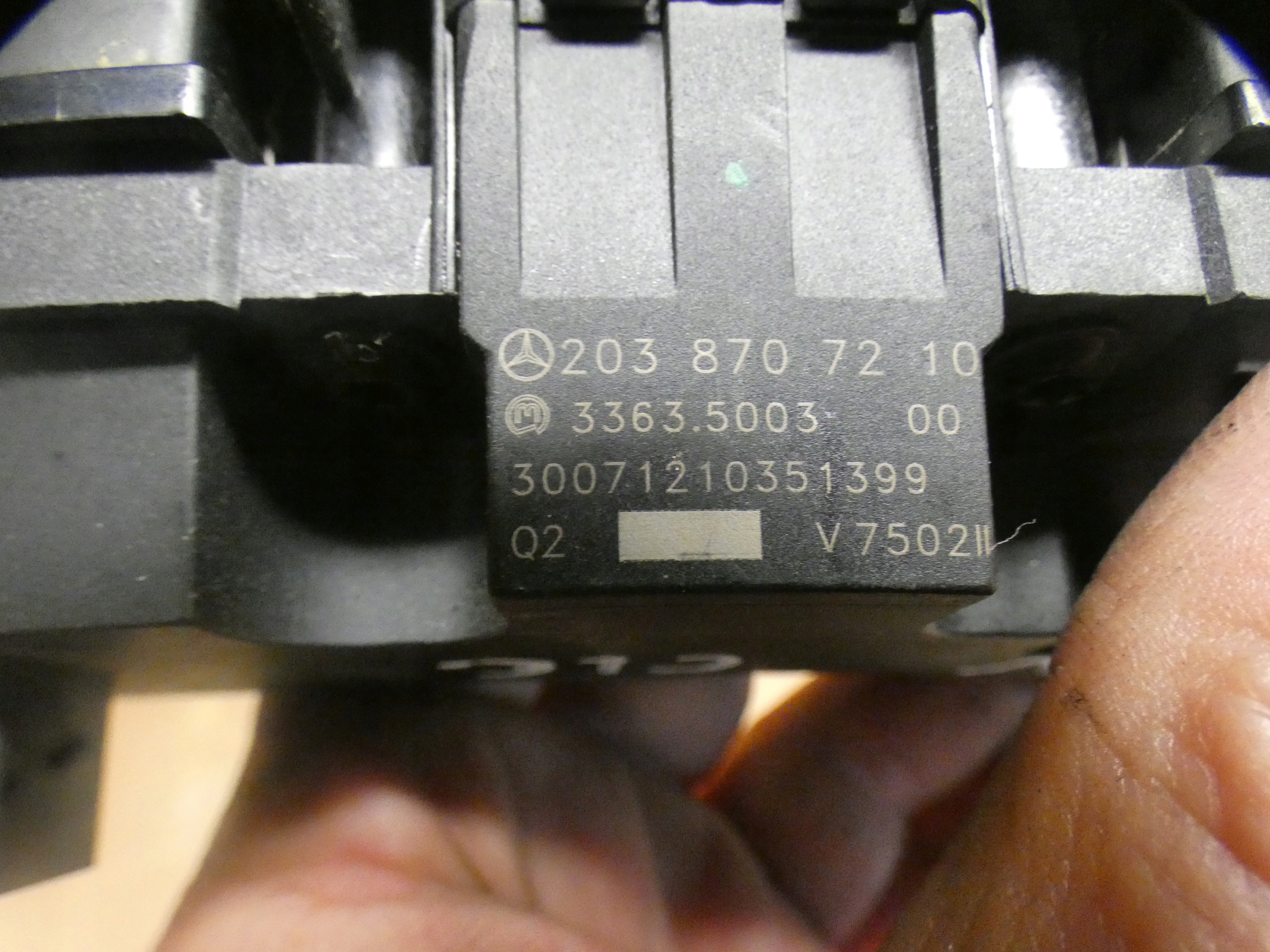 Mercedes-Benz CLC CL203 2011 running board controls and przyciskow