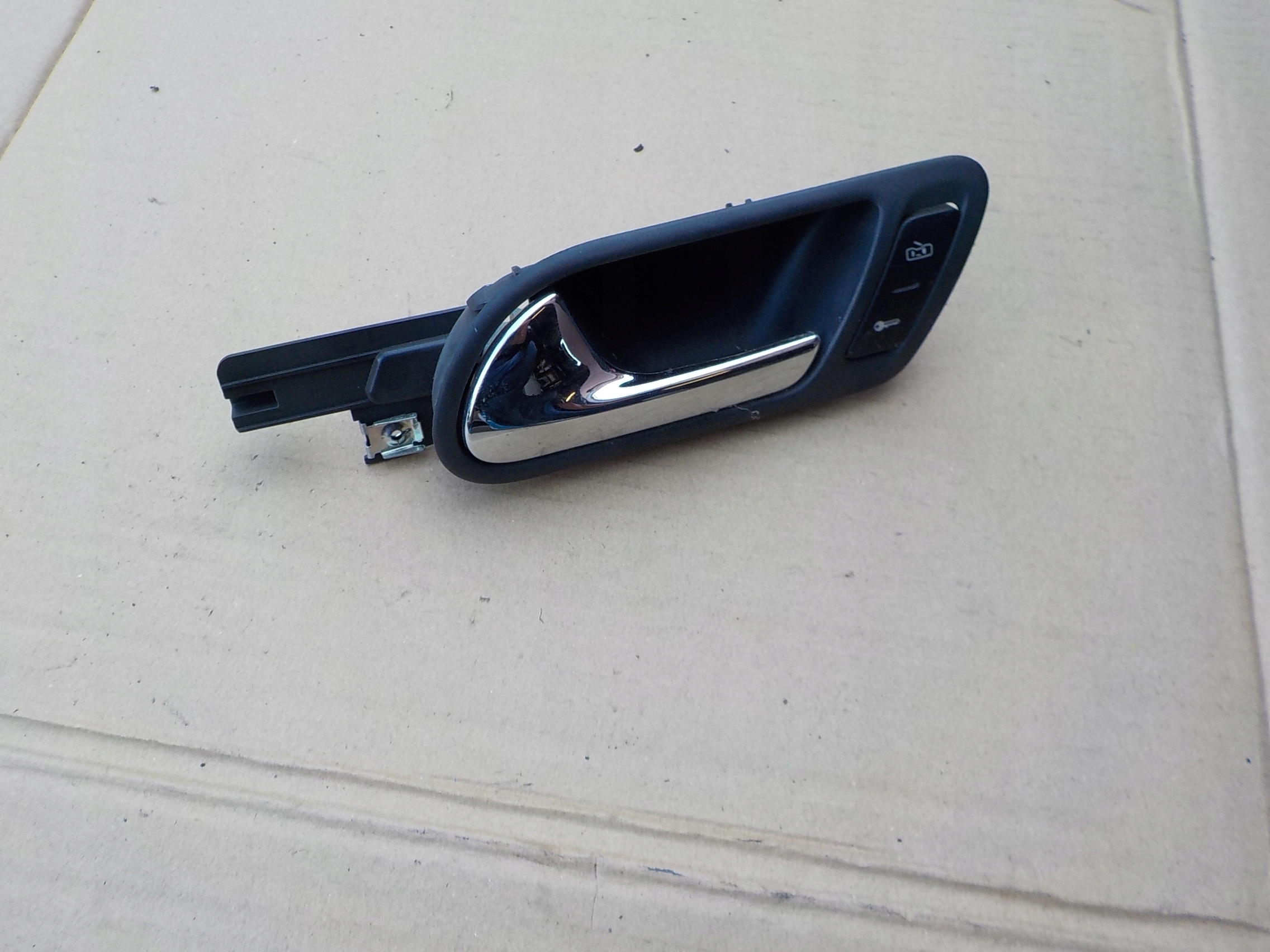 handle left front vw golf V 2006r