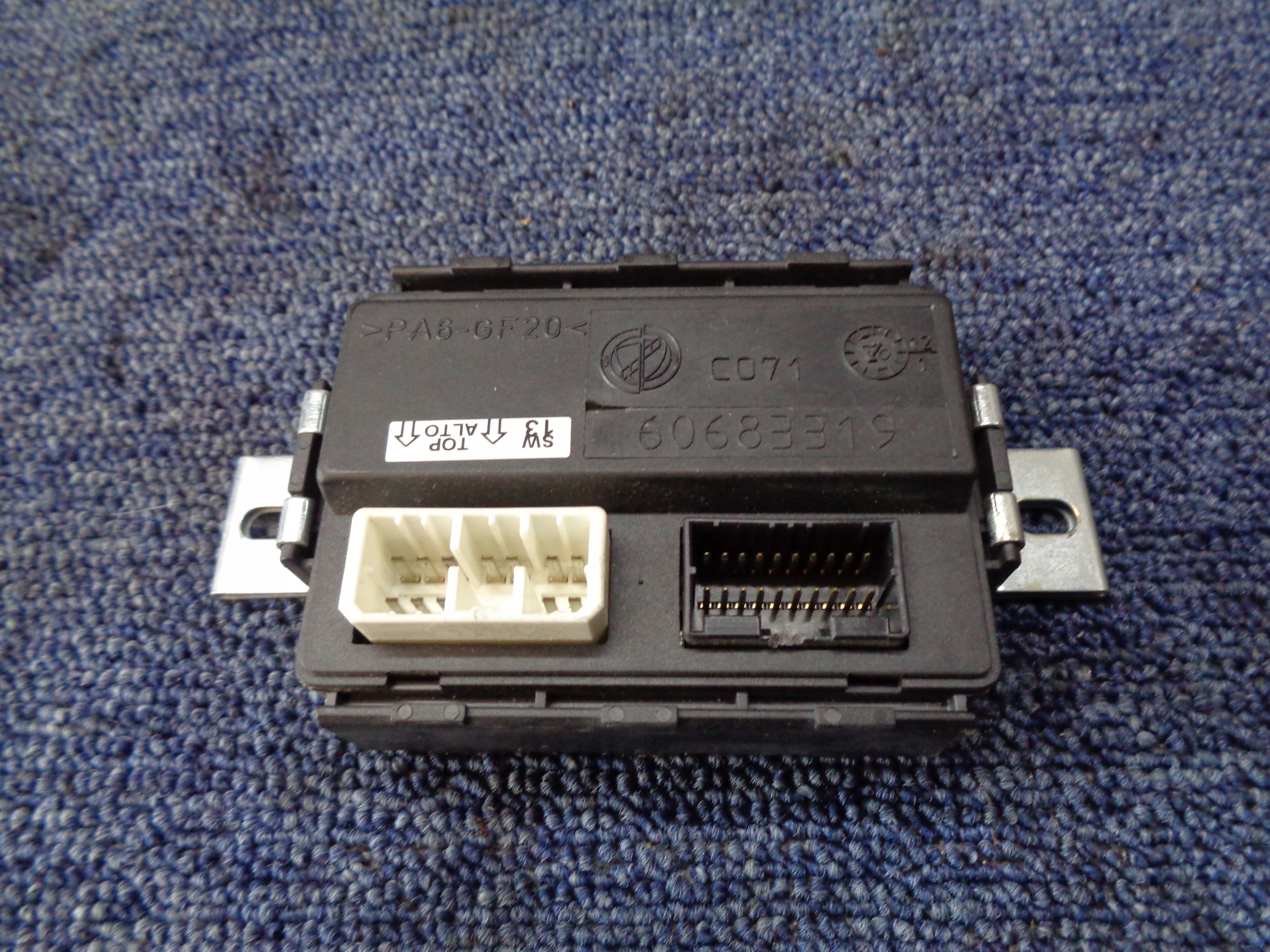 Модуль управления дверью Alfa Romeo OE 60683319