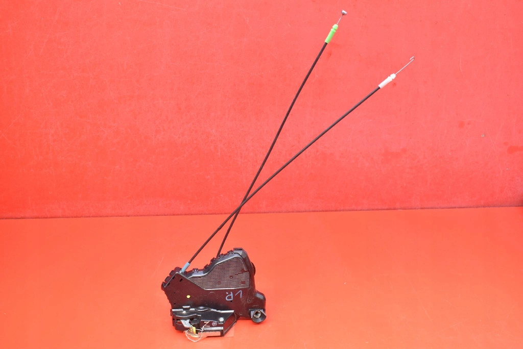 lock door left front front EU DAIHATSU SIRION 2 II M300 5D HB 07-13