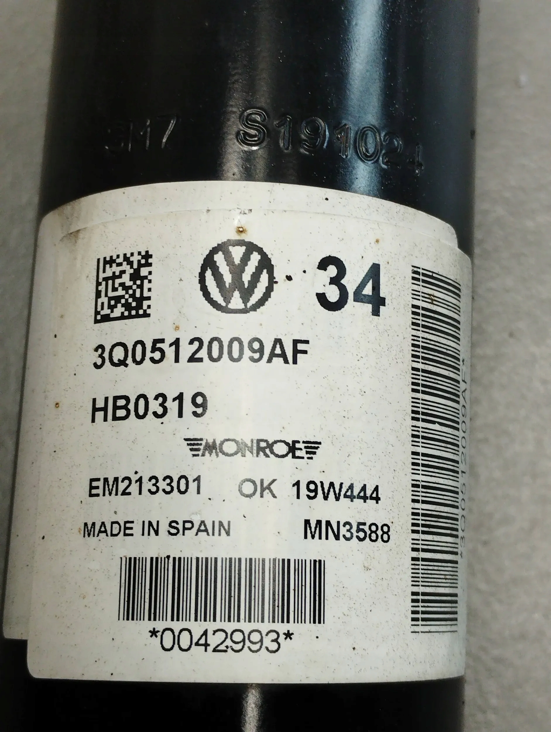 Skoda Superb 3V KOMBI shock absorber left rear part DCC 3Q0512009AF