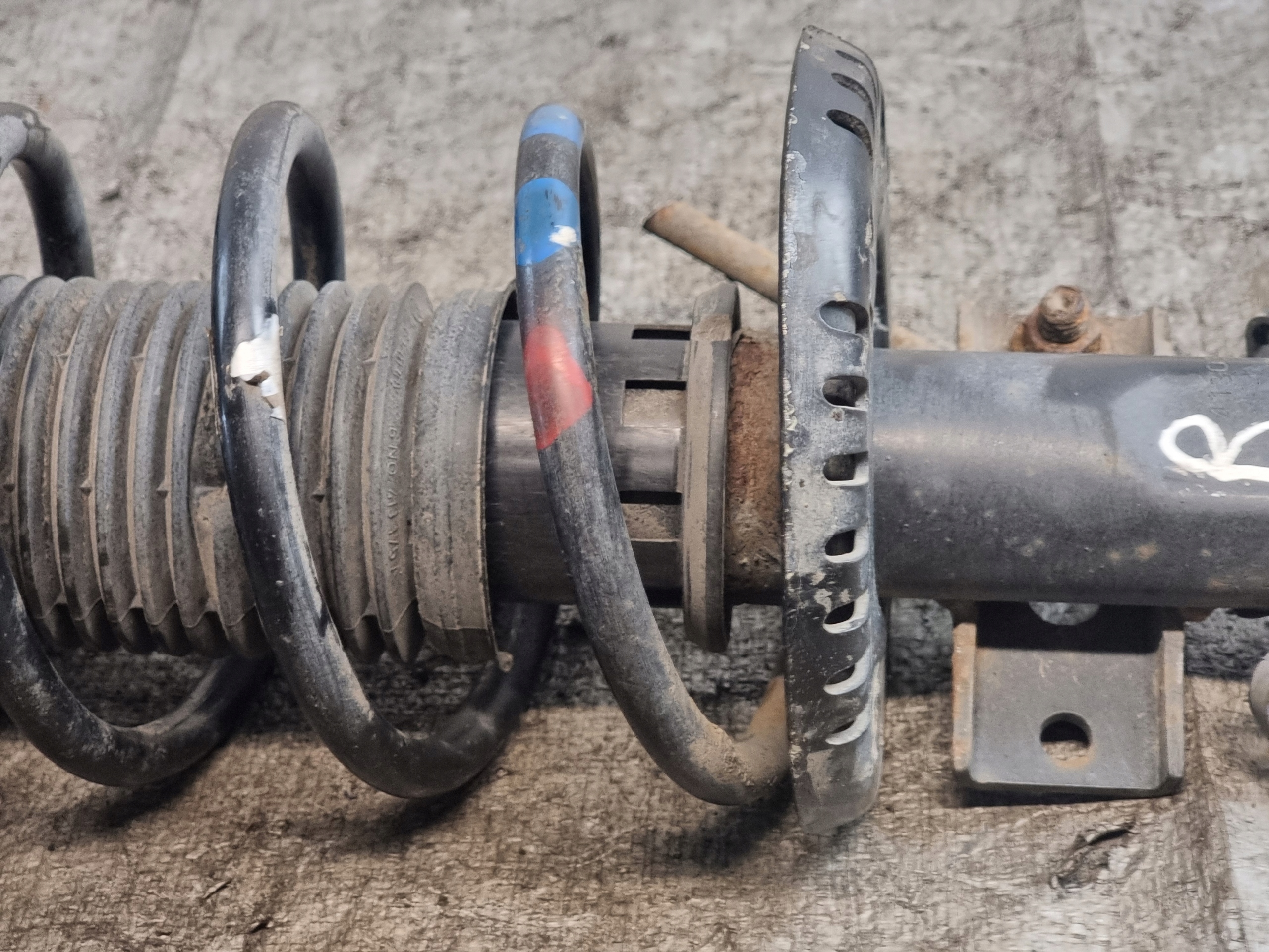 shock absorber McPherson right front VW FOX 1.2B 40kW 05r